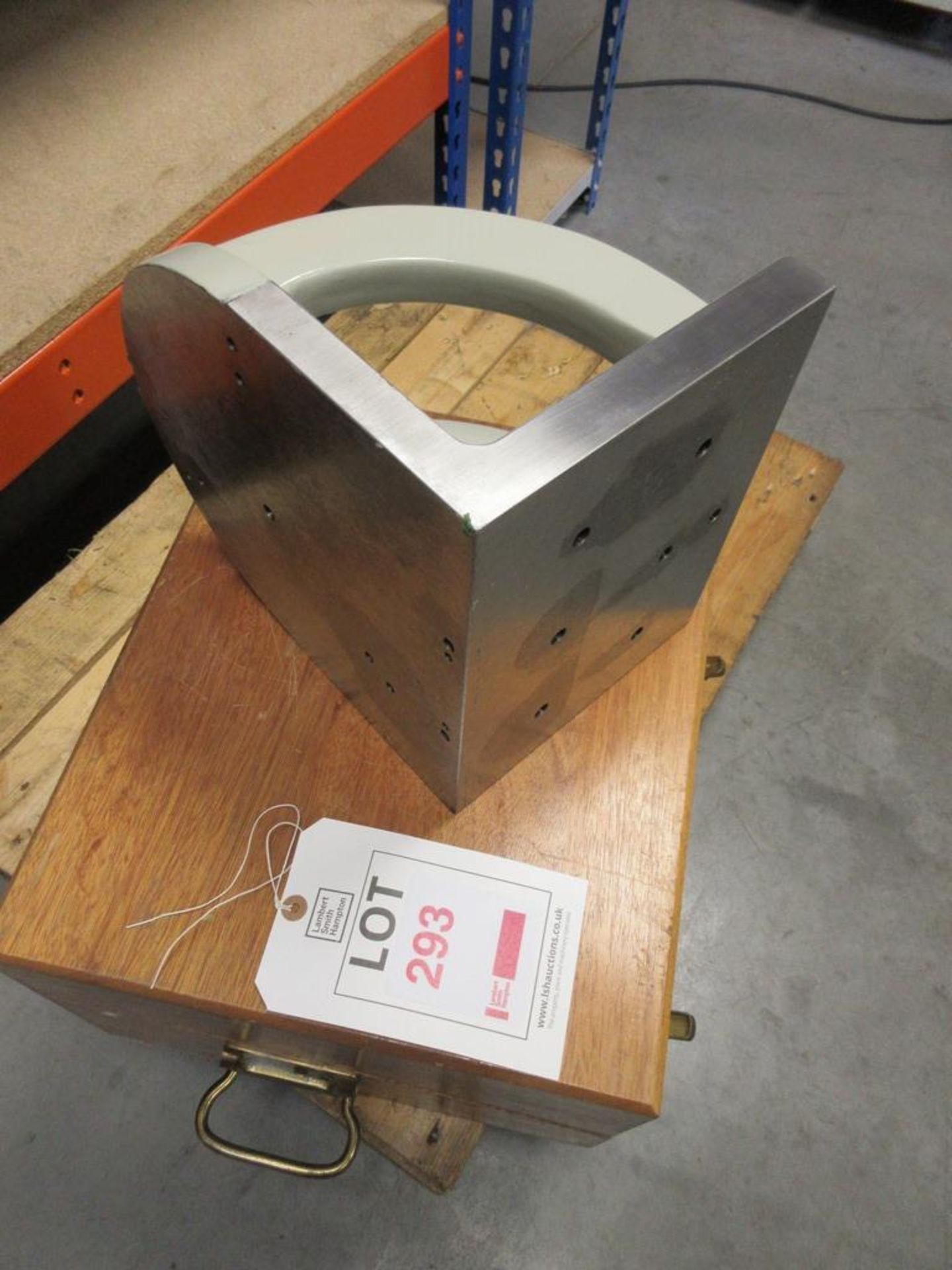 Moore precision angle plate - Image 2 of 3