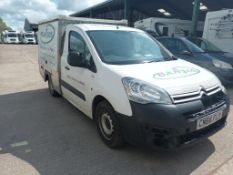 Citroen Berlingo 1000 X BLUEHDI Jiffy cab sandwich catering van, registration plate CN66FLD,