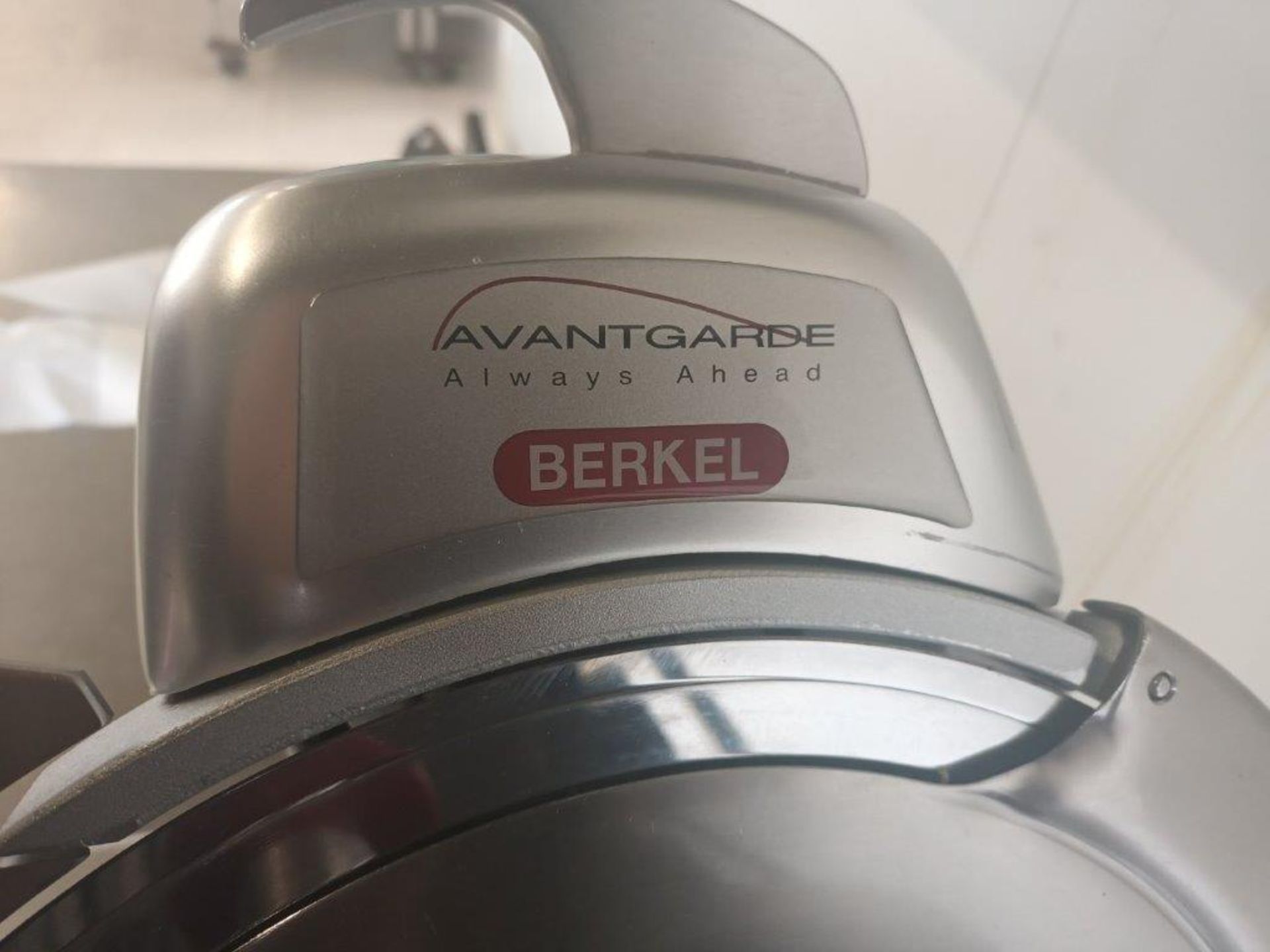 Berkel Avantgarde commercial meat slicer - Image 2 of 3