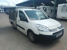 Citroen Berlingo 1000 X HDI Jiffy cab sandwich catering van, registration plate PO64CLU