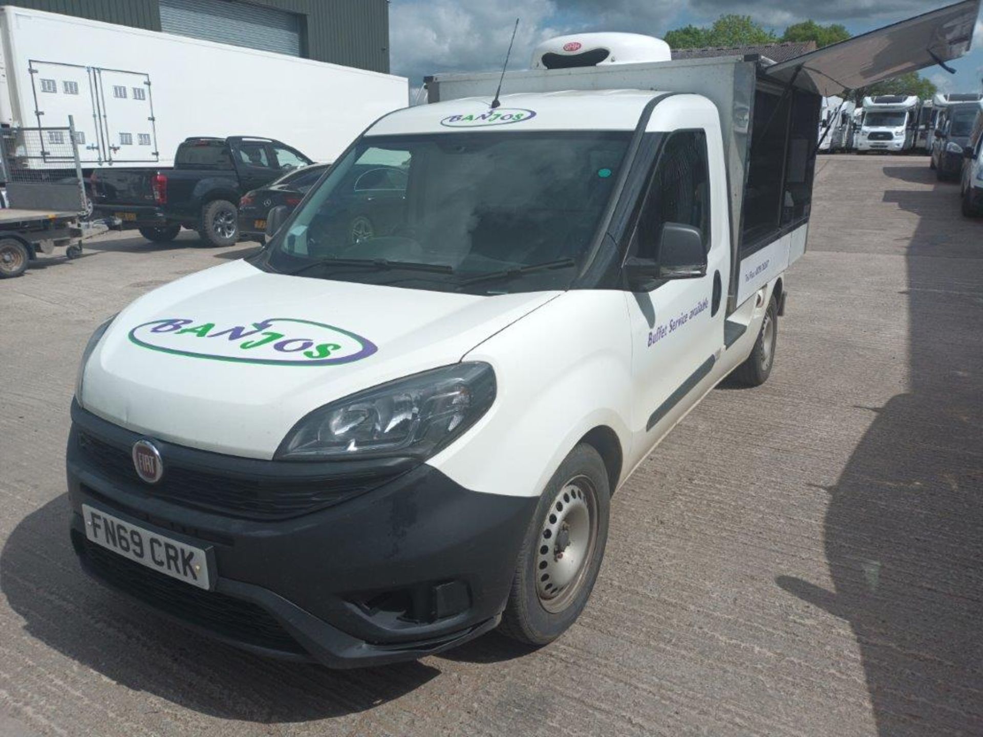 Fiat Doblo 16V MULTIJET II Optimus Primo Maxi insulated and refrigerated sandwich catering van - Image 2 of 11