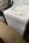 Essentials CDW60W18 dishwasher