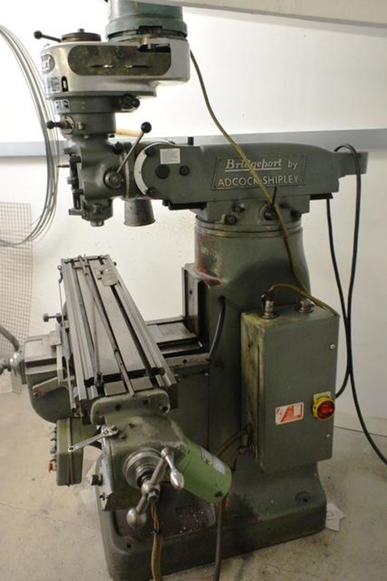 Bridgeport turret mill, serial no. JB 21676 table size 9 x 48" spindle speed: 67 - 4600 rpm (3 phase - Image 5 of 6