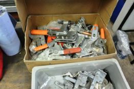 Quantity of various quick clamps (Please note, This lot must be collected on Monday 17th or