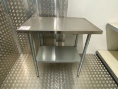 Stainless steel workbench (height 90cm x length 90cm x width 60cm)