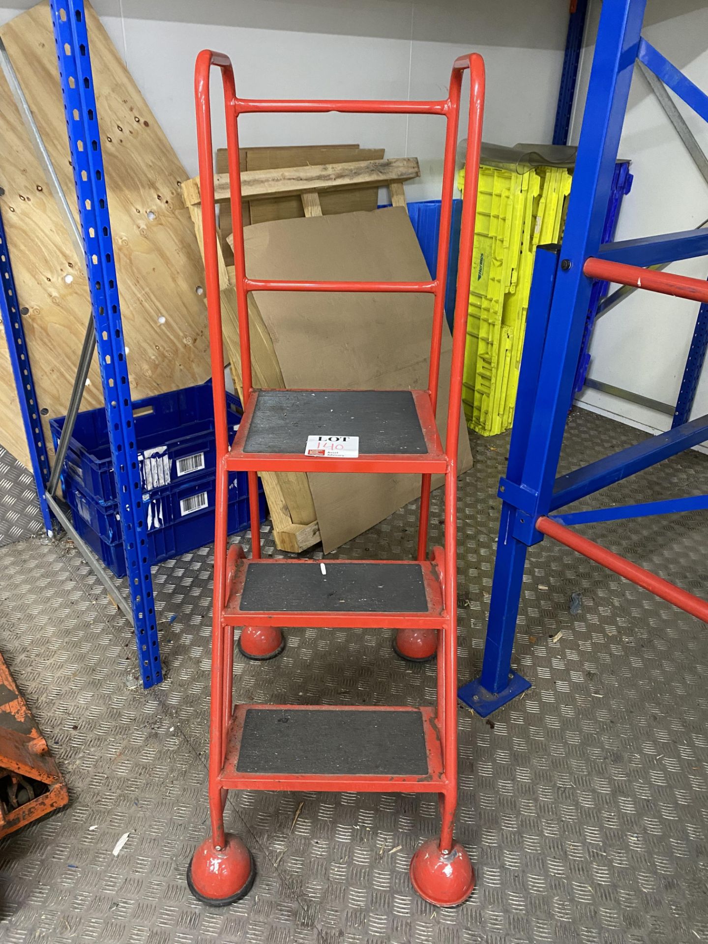 3-rung stepladder