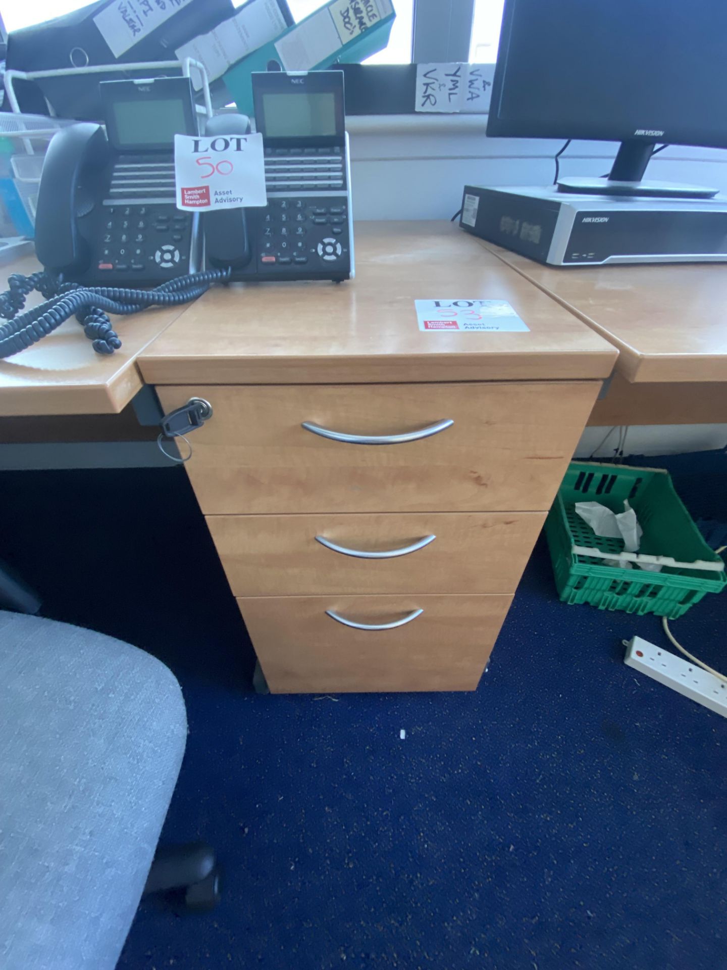 Wood effect office corner desk and 3-drawer under desk pedestal - Image 2 of 3