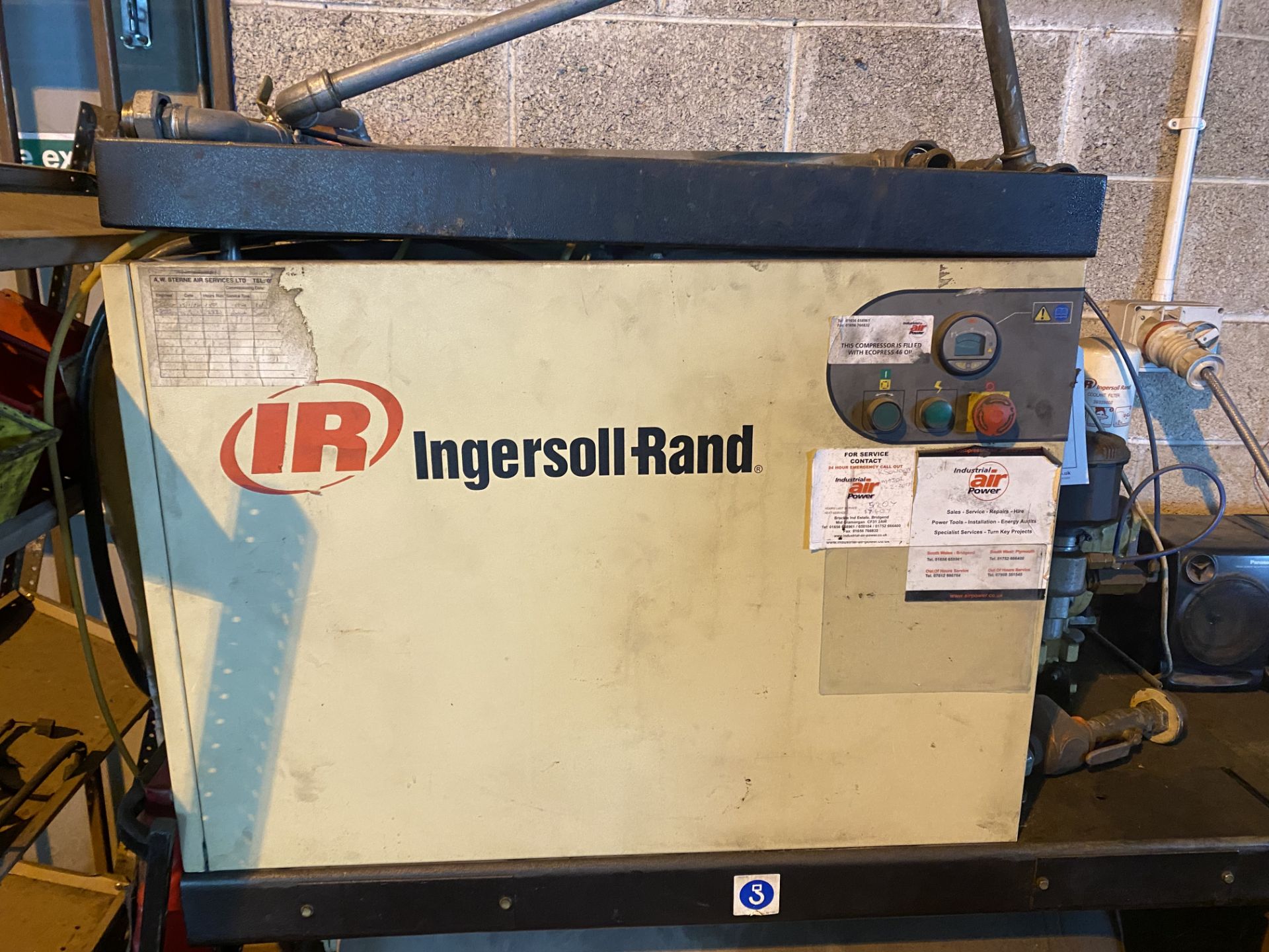 Ingersoll Rand receiver mounted air compressor, model UN1-11-10-H with Hiross Polestar refrigeration - Image 2 of 9