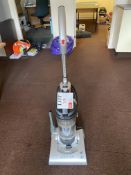 Hoover 300 Air Watts vacuum cleaner