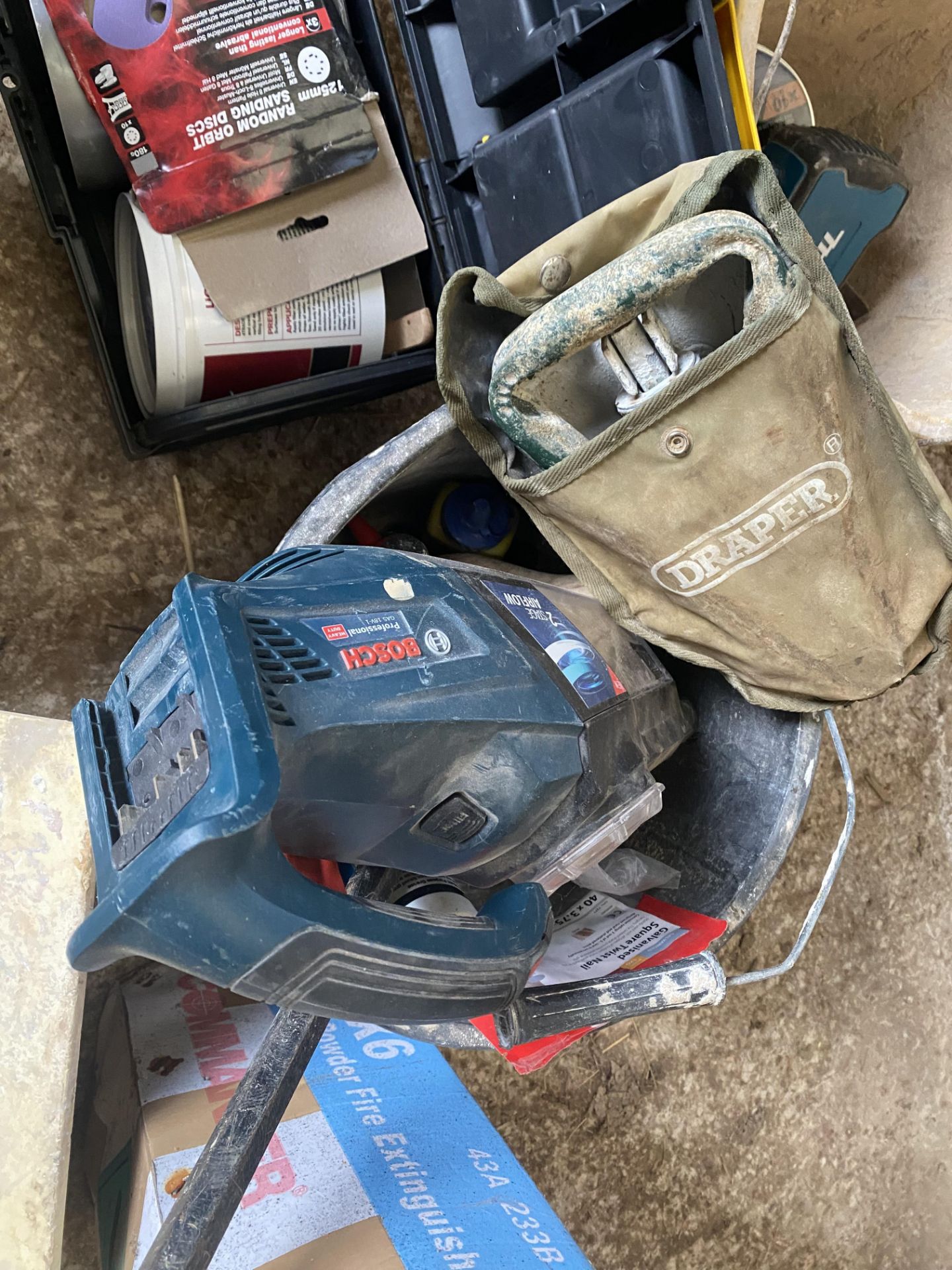 Miscellaneous lot including Numatic vacuum, fire extinguishers, various hand tools etc, as lotted - Bild 4 aus 7