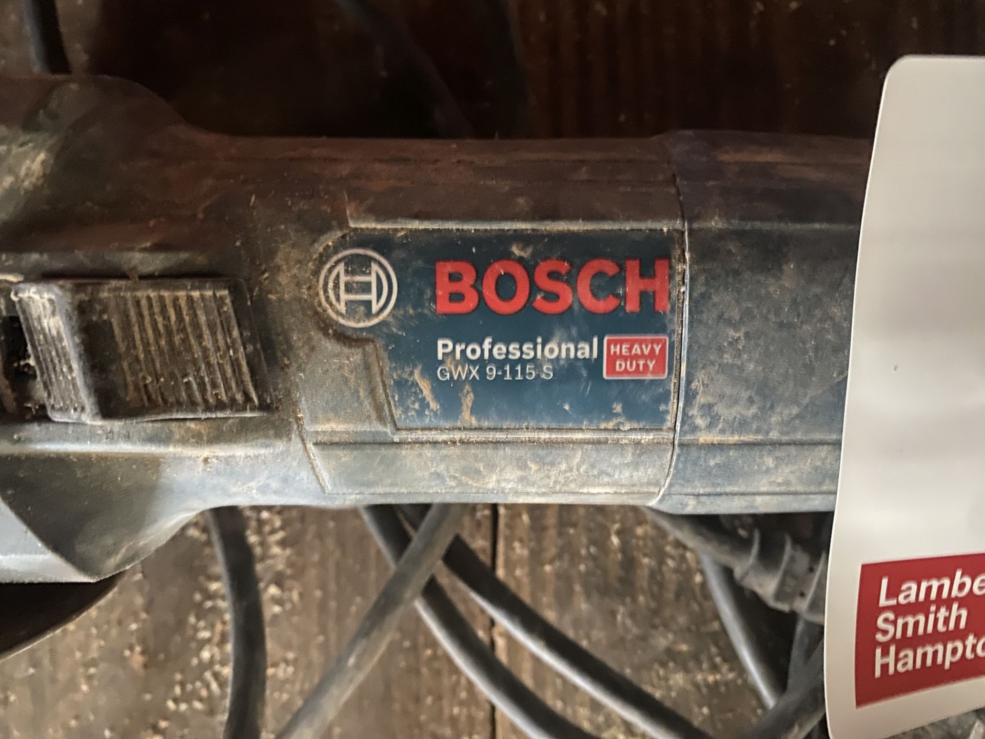 Bosch Professional GWX9-115 angle grinder, 240v Located at Coleton Fishacre, Brown Stone Road, - Image 2 of 3