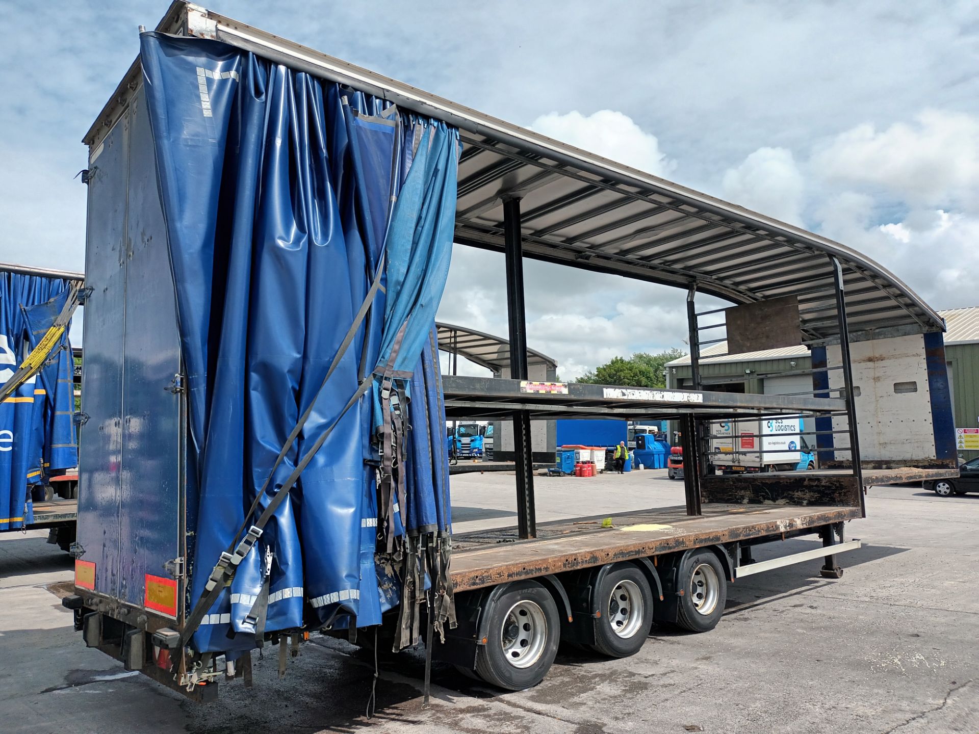 Montracon tri-axle double deck curtainside trailer - Image 5 of 11