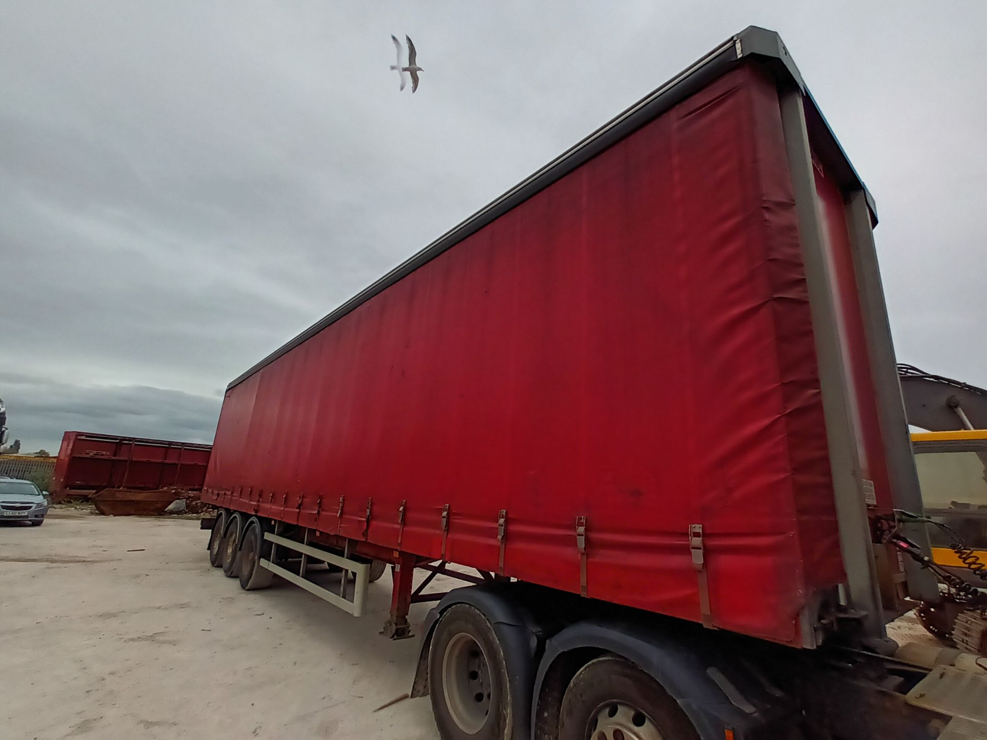 SDC Trailers tri-axle curtainside trailer - Image 3 of 8