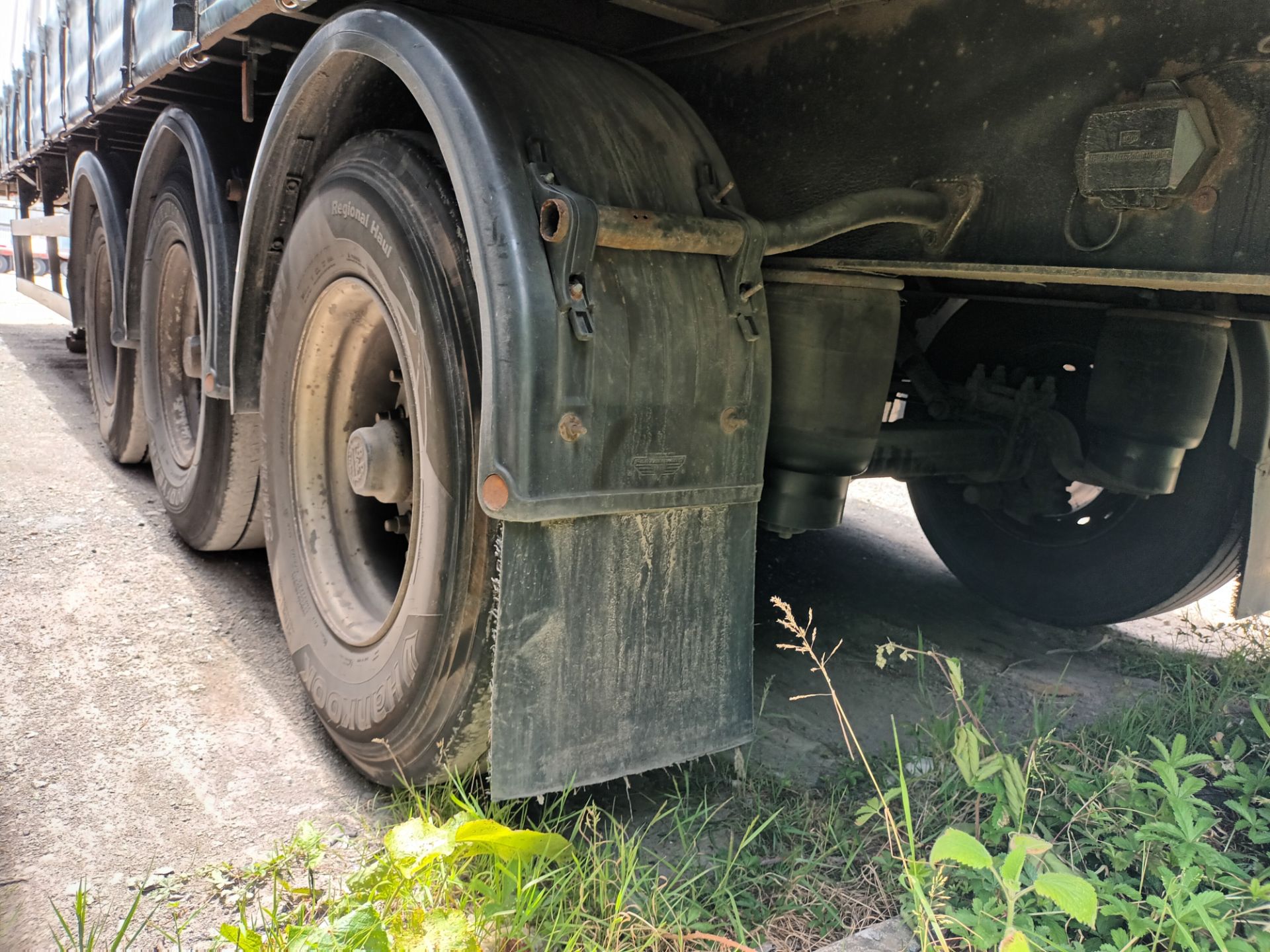 Cartwright/CST39A tri-axle curtainside trailer - Image 6 of 10