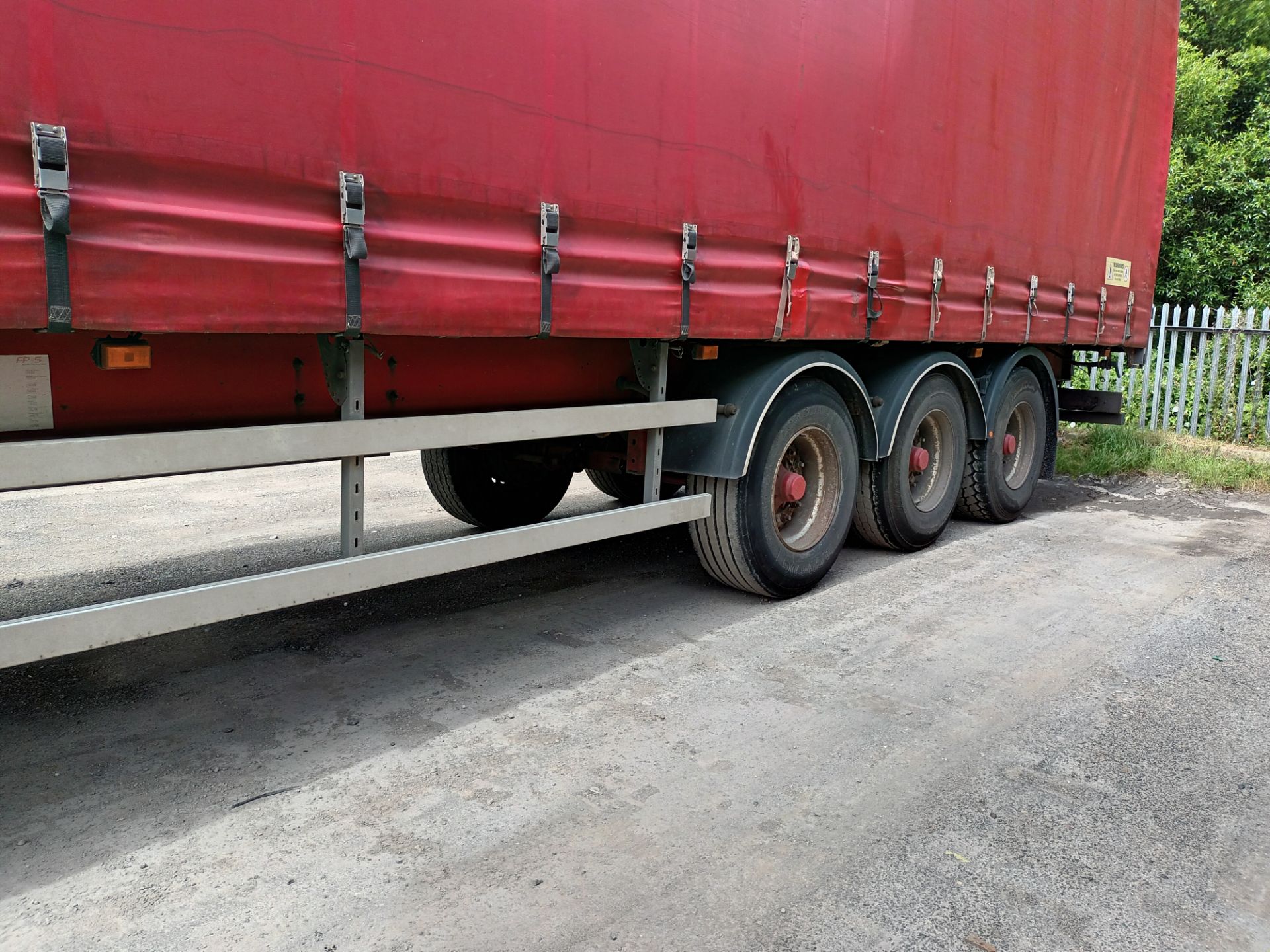 SDC Trailers tri-axle curtainside trailer - Image 6 of 8