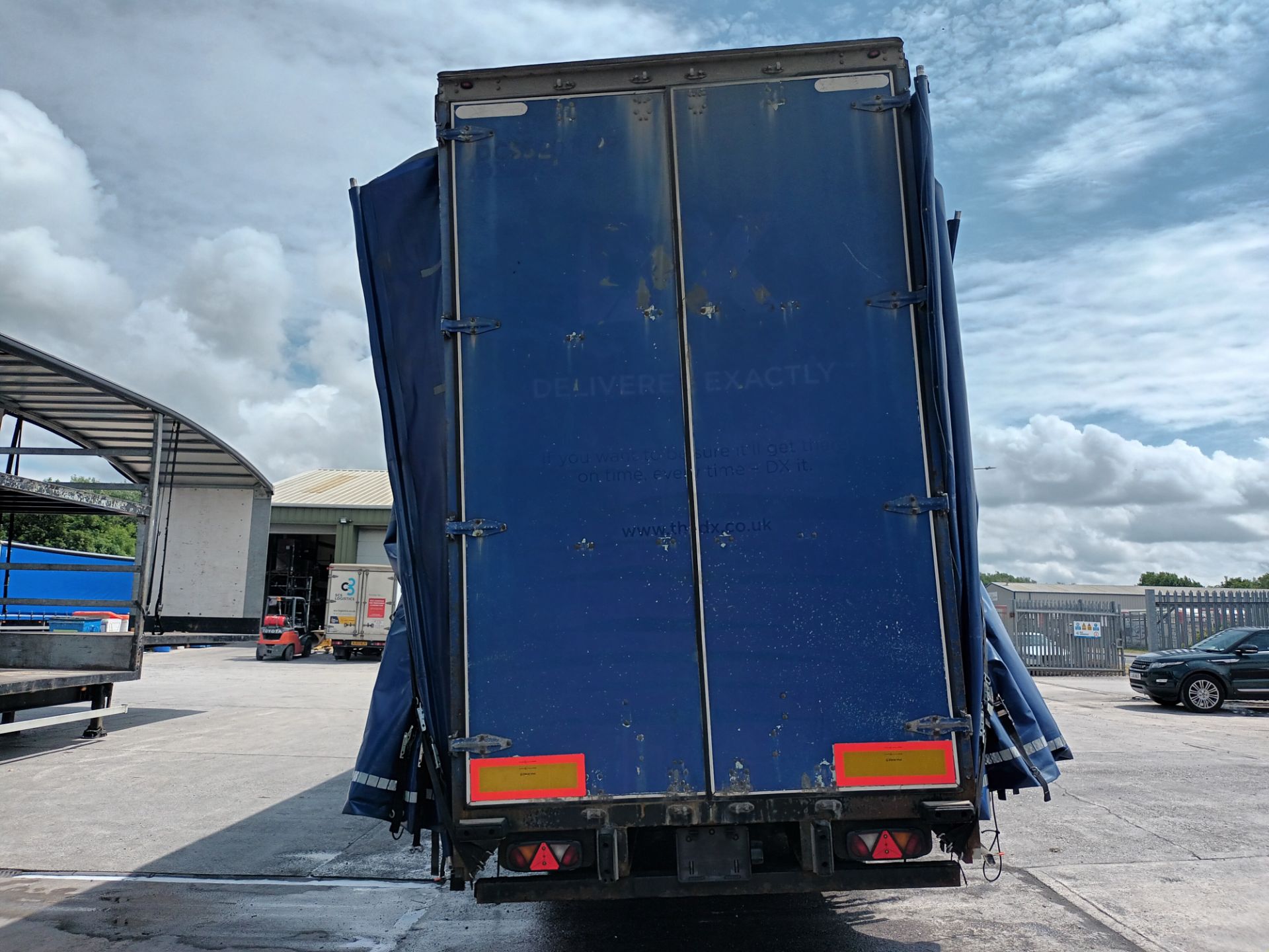 Montracon tri-axle double deck curtainside trailer - Image 4 of 11