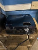 Acer X1130p projector