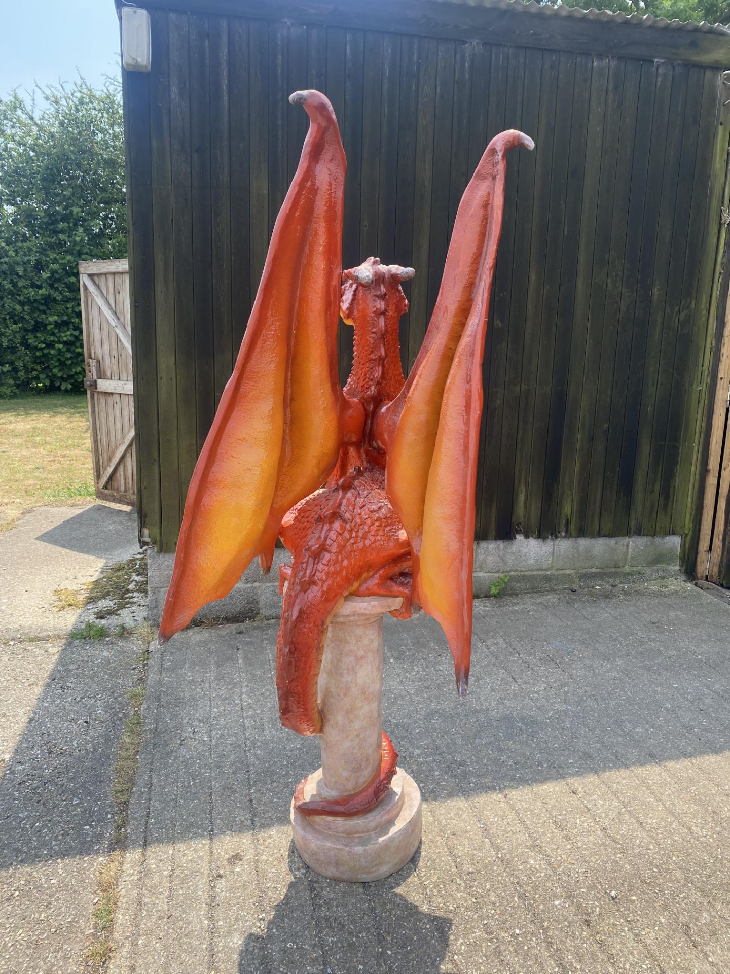 Ornamental resin dragon, 215cm height x 82cm width (approx sixes) - Image 3 of 5