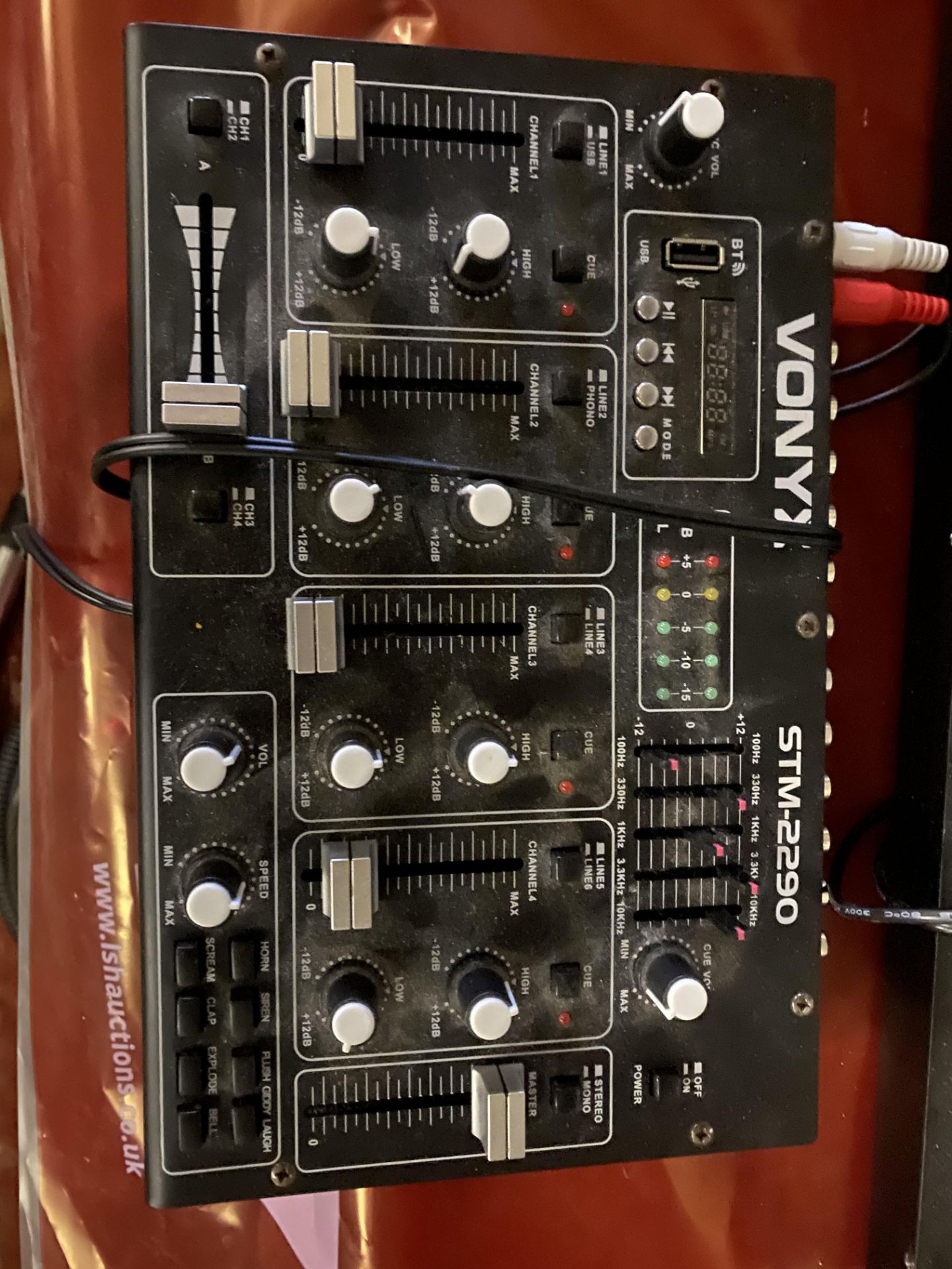 Unbranded stage control board, model no. DMX521, one Vonyx amplifier, model STM-2290 - Image 4 of 5