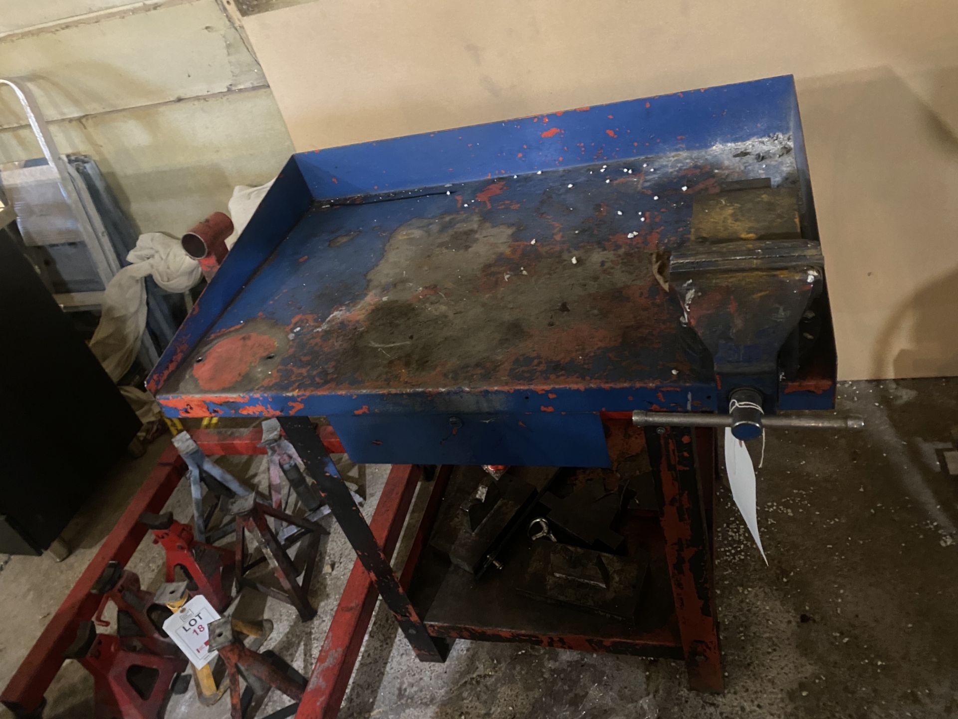 Metal workbench with undershelf drawer, 1m x 660, and 6" bench vice