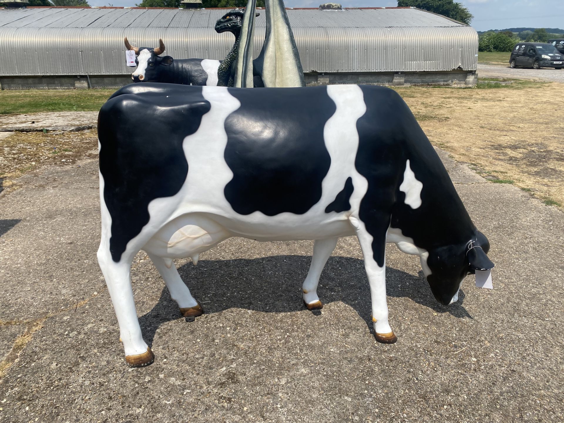 Resin cow, 215cm length x 60cm width x 130cm height (approx sizes) - Image 3 of 4