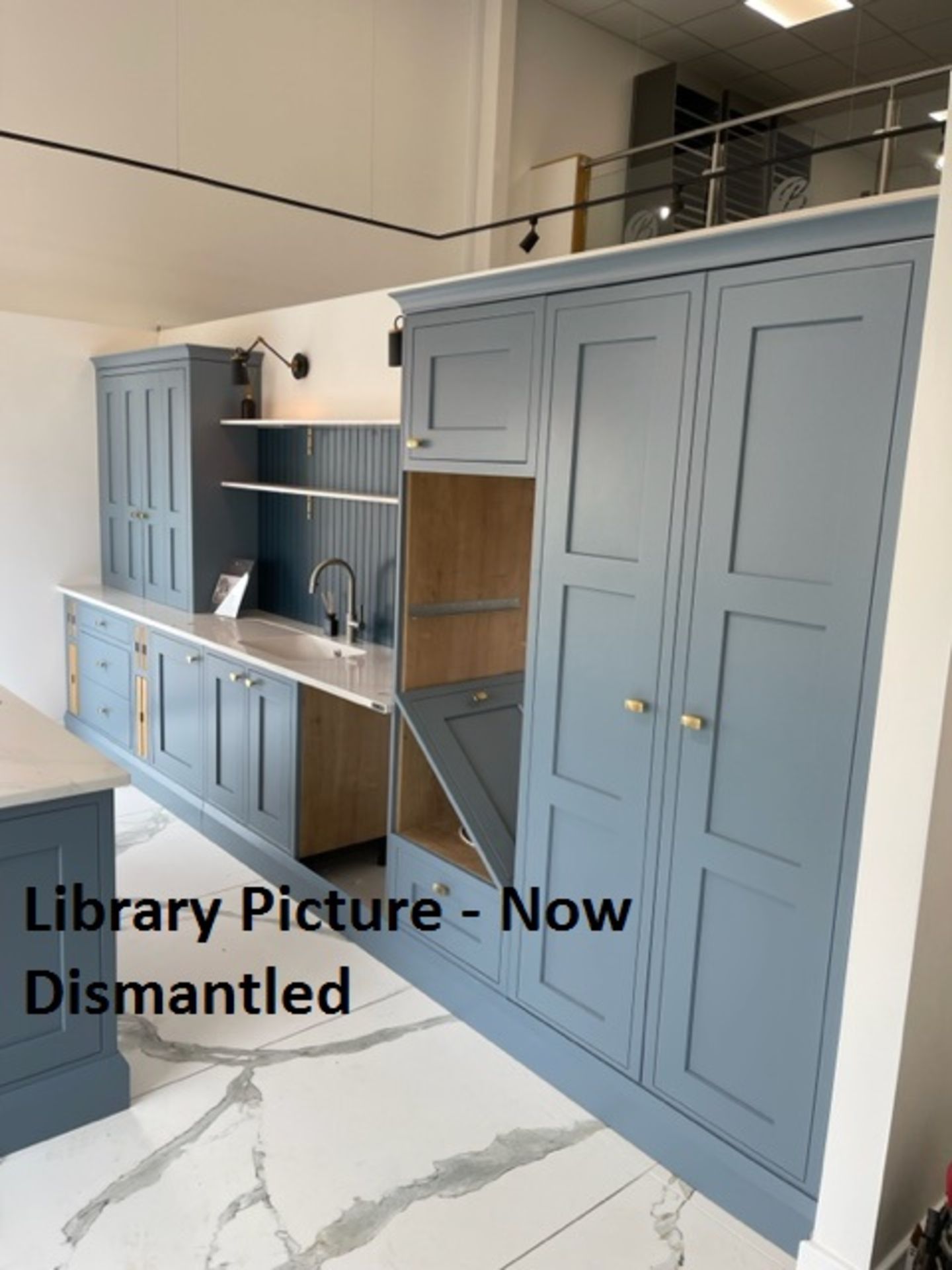 Ex-display showroom kitchen, blue (dismantled), comprising of: 1 x 1000mm full height drawer &