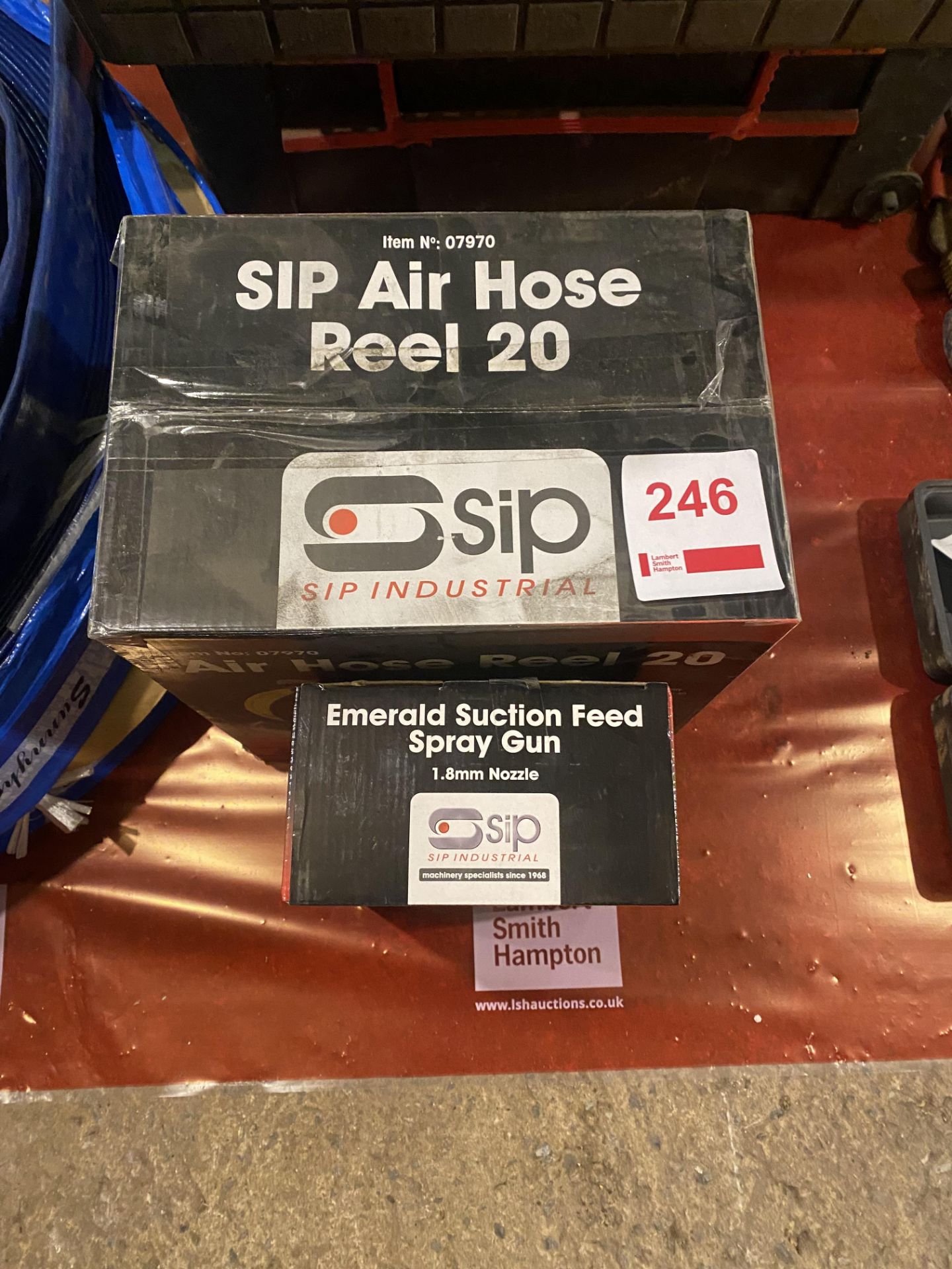 SIP reeled air hose, item no. 07970, and Emerald suction feed spray gun, item no. 02126, nozzle 1. - Image 2 of 3