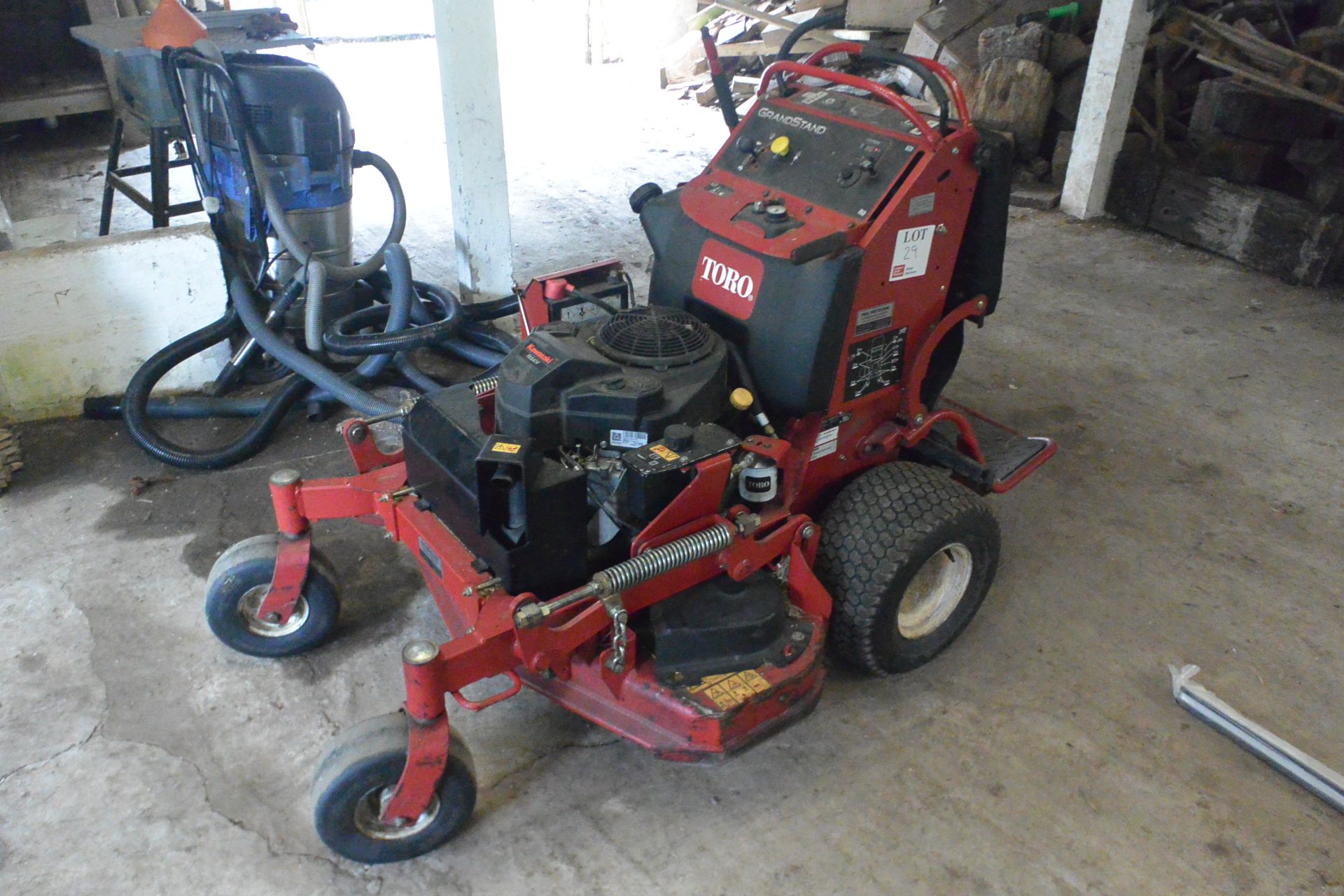 Toro compact grandstand turbo 40" stand-on side discharge mower (2018)