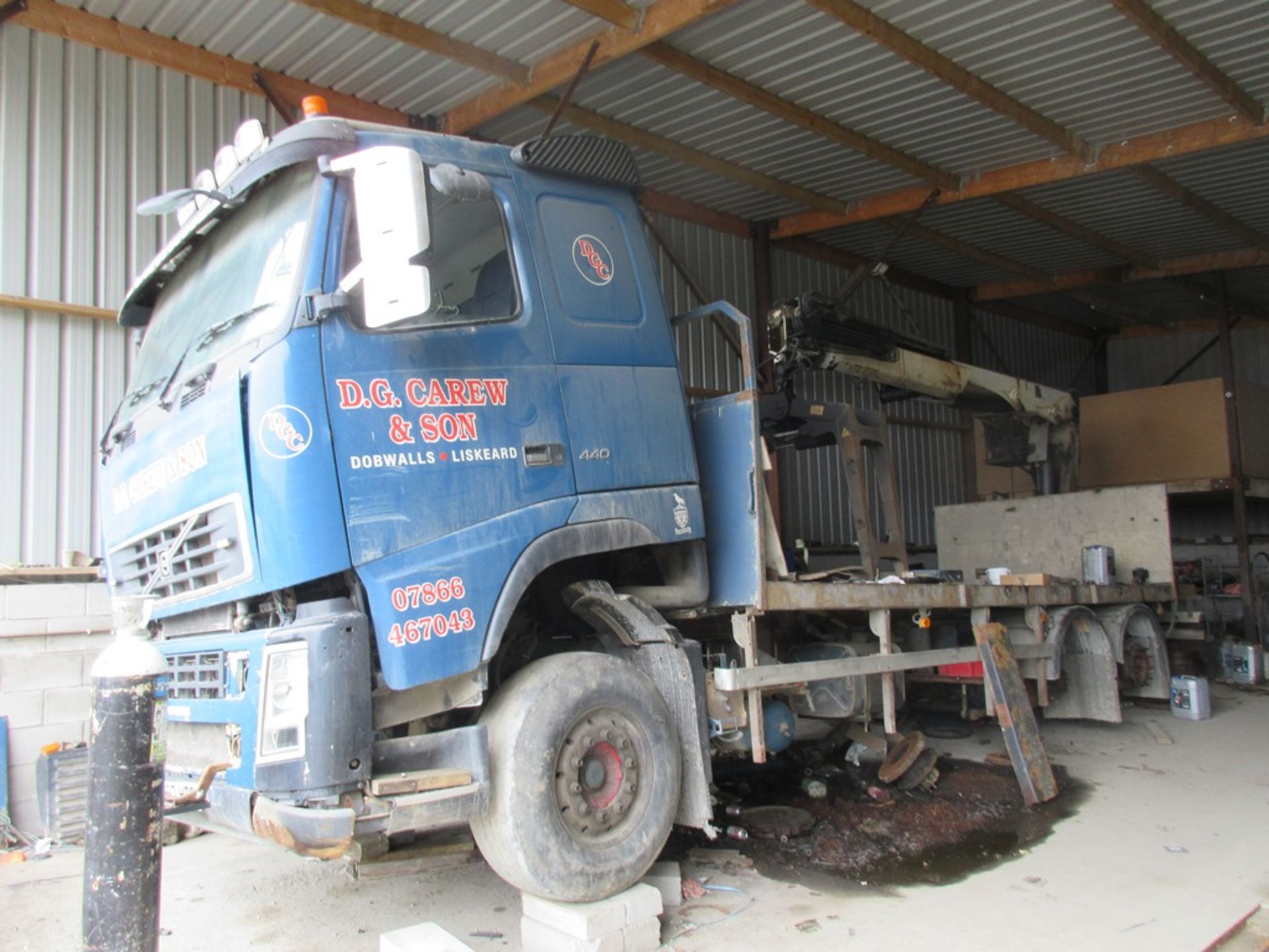 Volvo 440 6 x 2 rigid flat bed lorry Registration: YP57 HBP with Hiab crane and Kinshofer block grab - Image 14 of 15