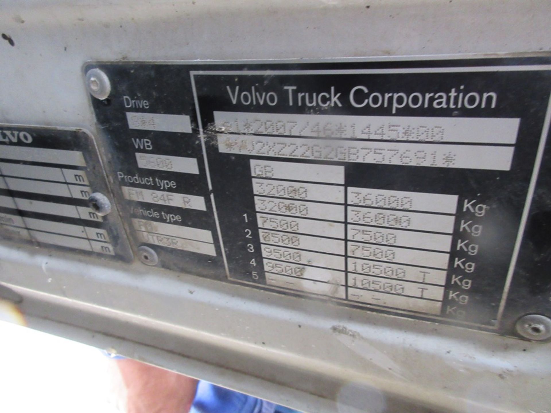 Volvo FM410 8 x 4 tipper lorry, 10,837cc, gross weight 32,000kg Registration: KX17 MXT Tachograph - Image 17 of 28