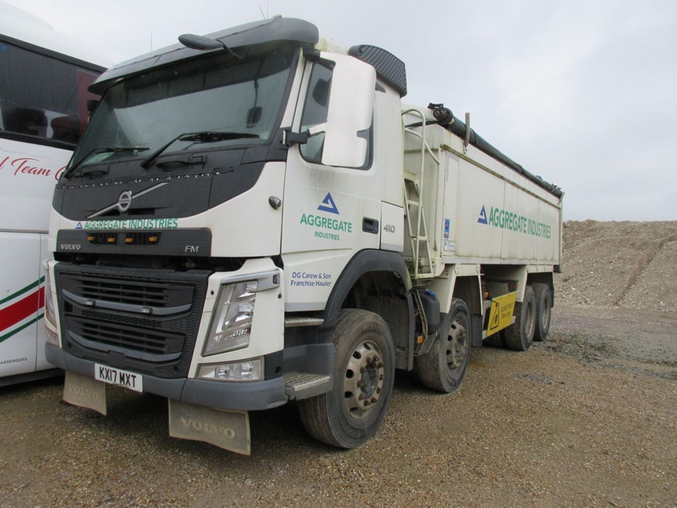 HGV block grab platform & tipper lorries, trailers, Ford back-hoe loader, workshop equipment, container, etc