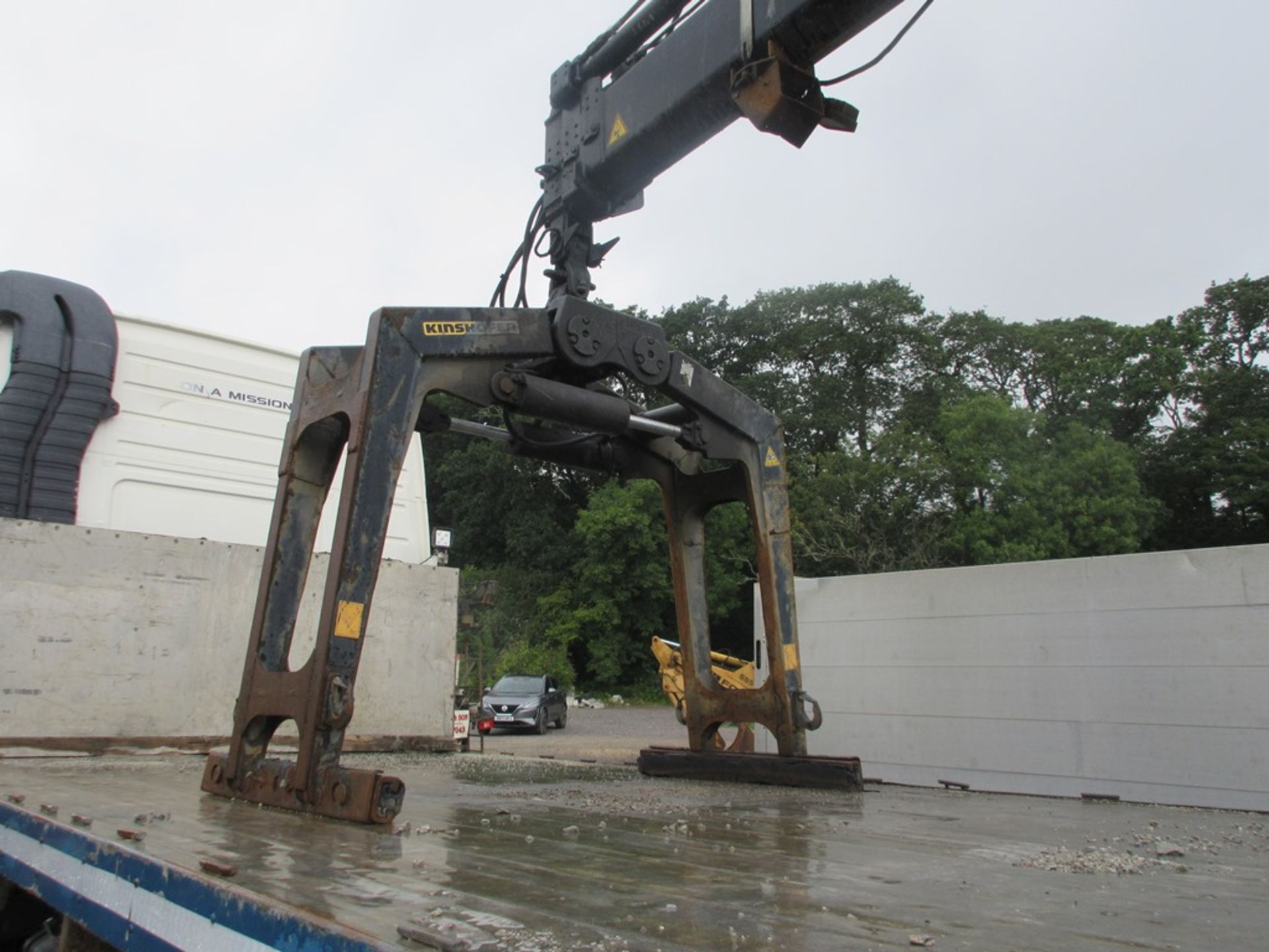 Volvo FM 450 6 x 2 rear lift/rear steer flat bed lorry, 10,837cc, gross weight 26,000kg - Image 12 of 23