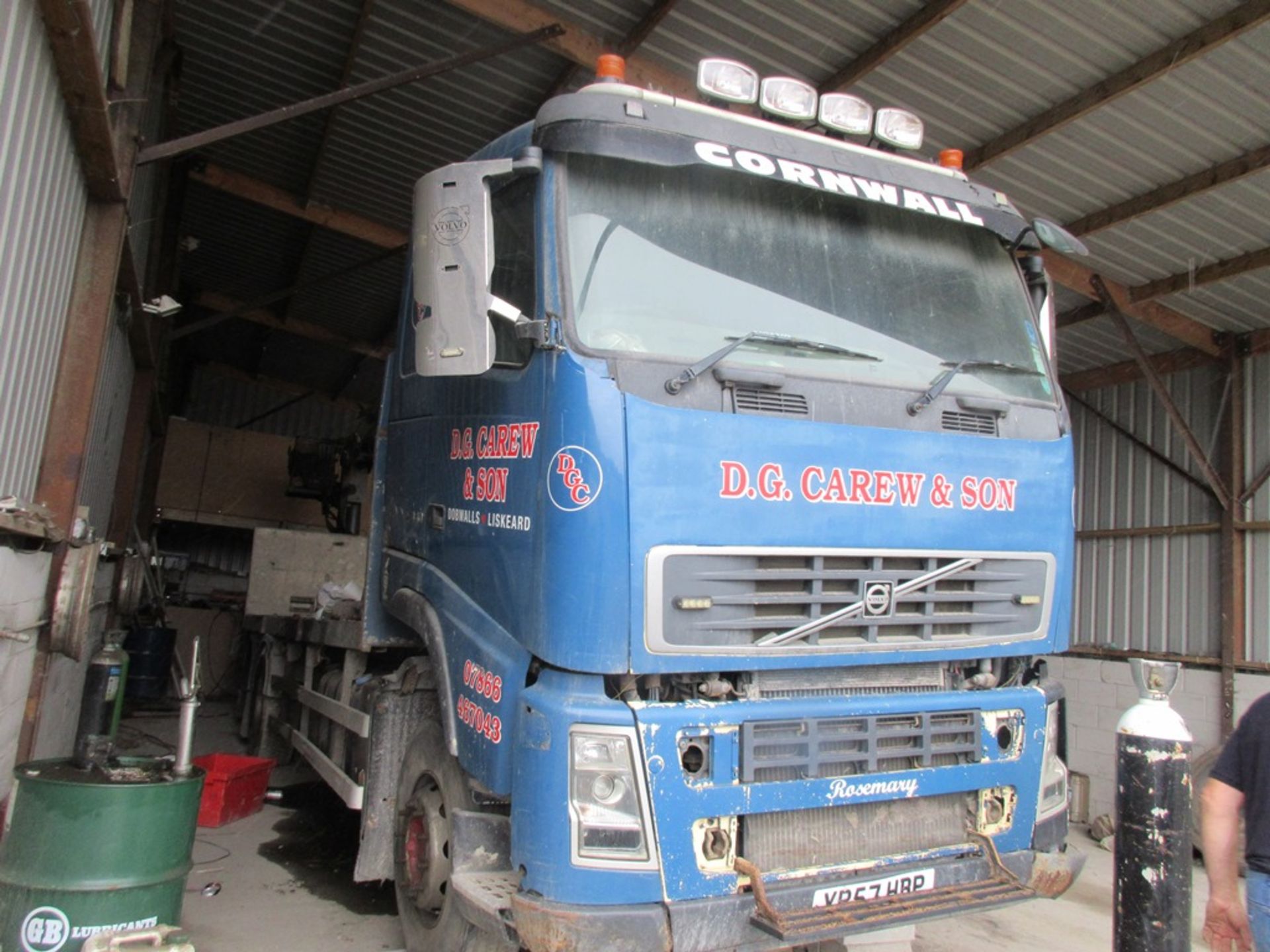 Volvo 440 6 x 2 rigid flat bed lorry Registration: YP57 HBP with Hiab crane and Kinshofer block grab - Image 4 of 15