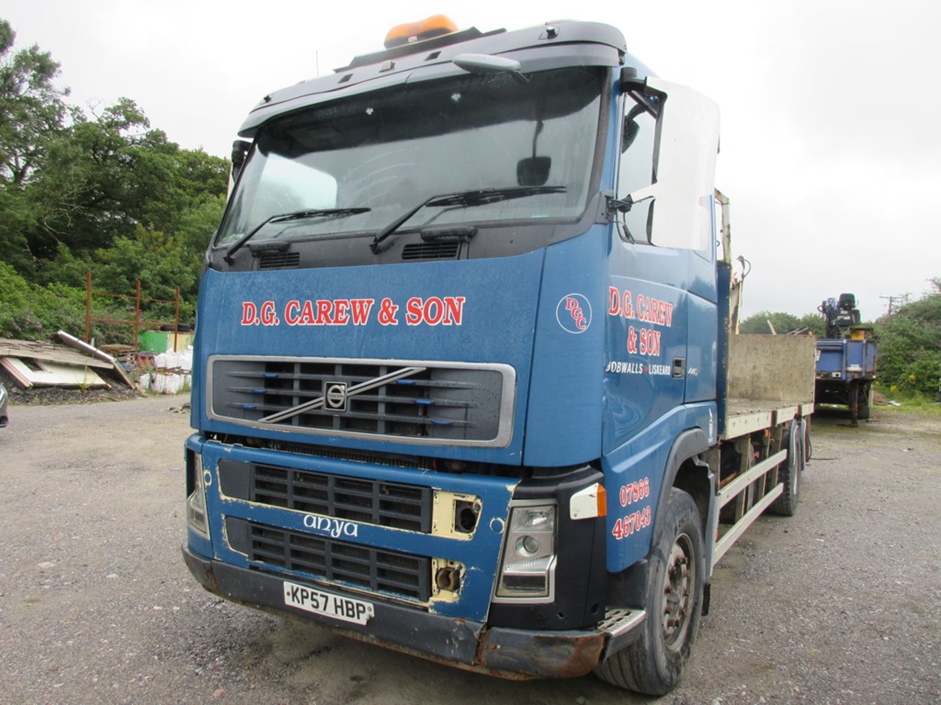 Volvo FH440 sleeper cab 6 x2 flat bed lorry, 12,777cc, gross weight: 26,000kg with HM351 rear - Image 2 of 22