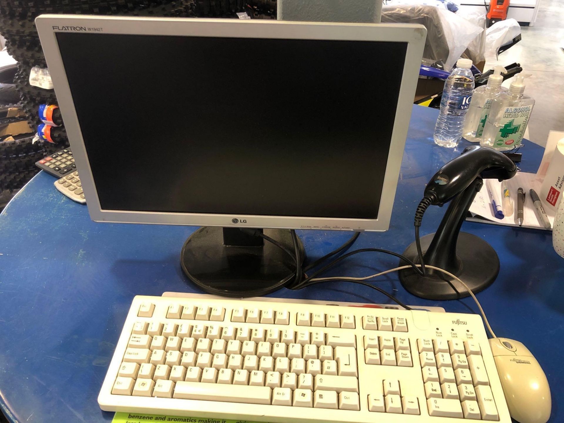 Till System to include: Dell i3 PC (Hard Drive Removed) LG 19" LCD Colour Monitor, keyboard Mouse, - Image 6 of 8