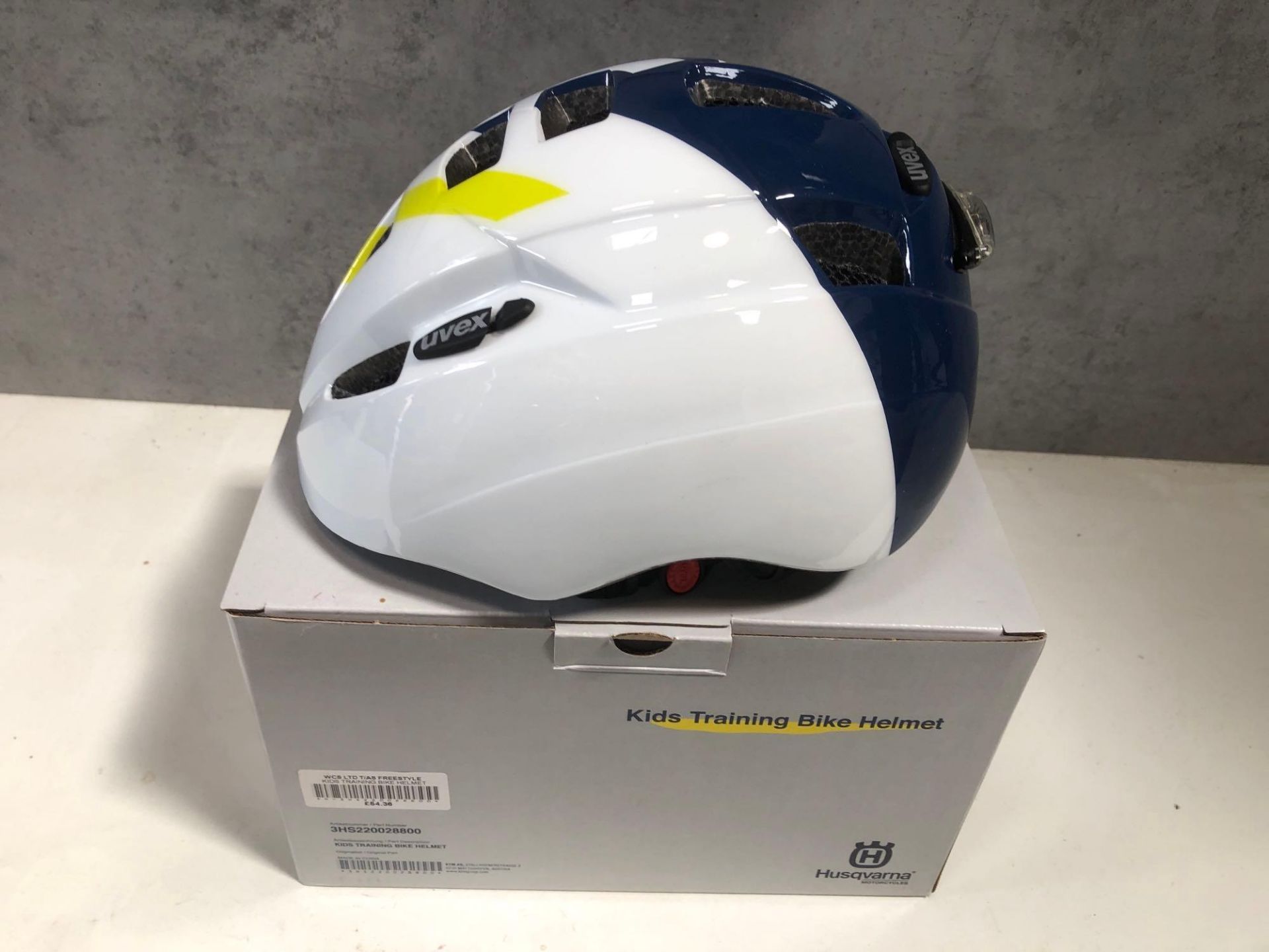 Husqvarna Kids Training Bike Helmet Uvex Kid 24 46-52cm RRP £54.36. Please note this item will be