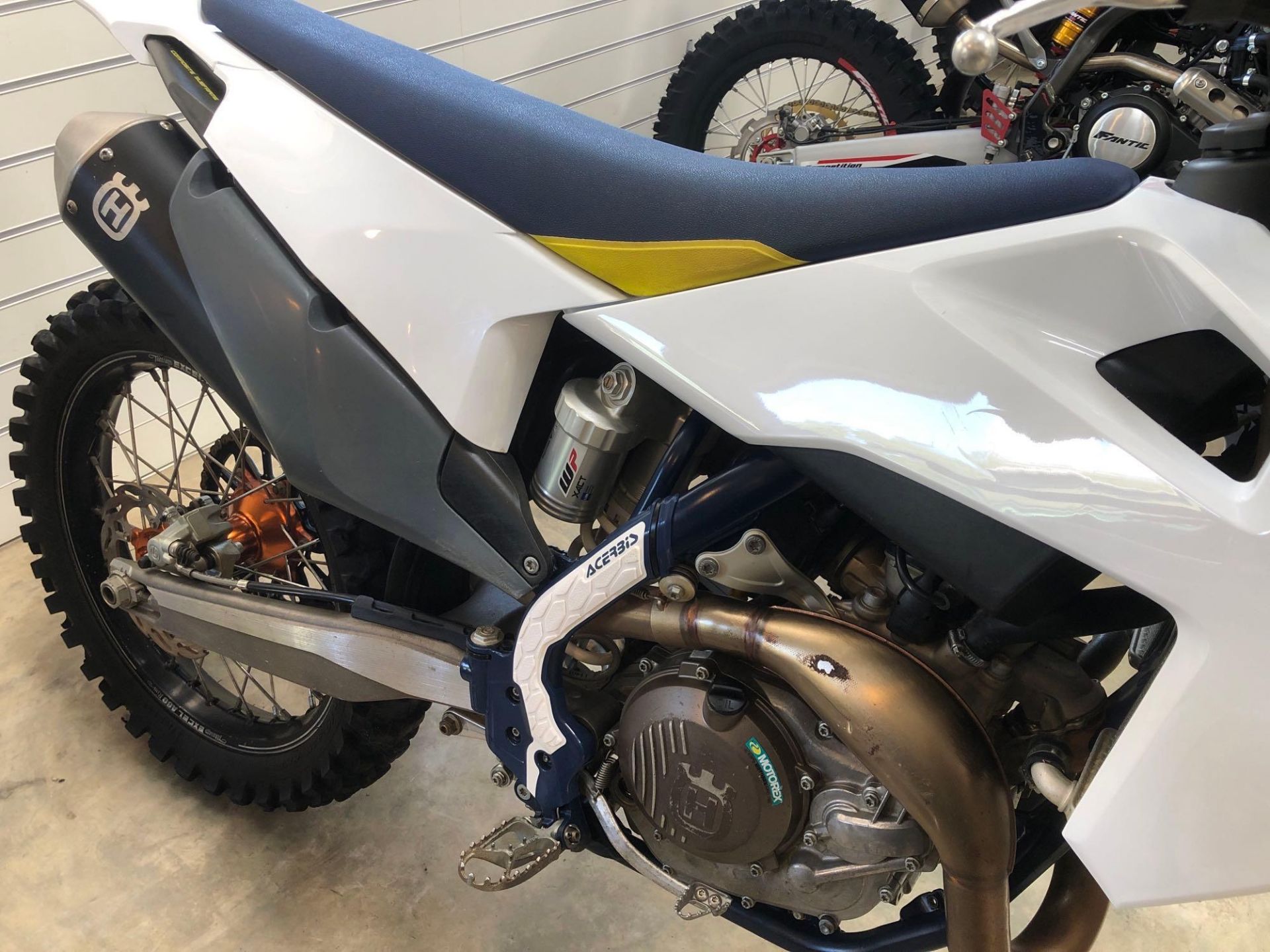Husqvarna FC450 Motocross Bike (2021) with 38.2 recorded hours, RRP £4000 Please note: This lot, - Image 8 of 11
