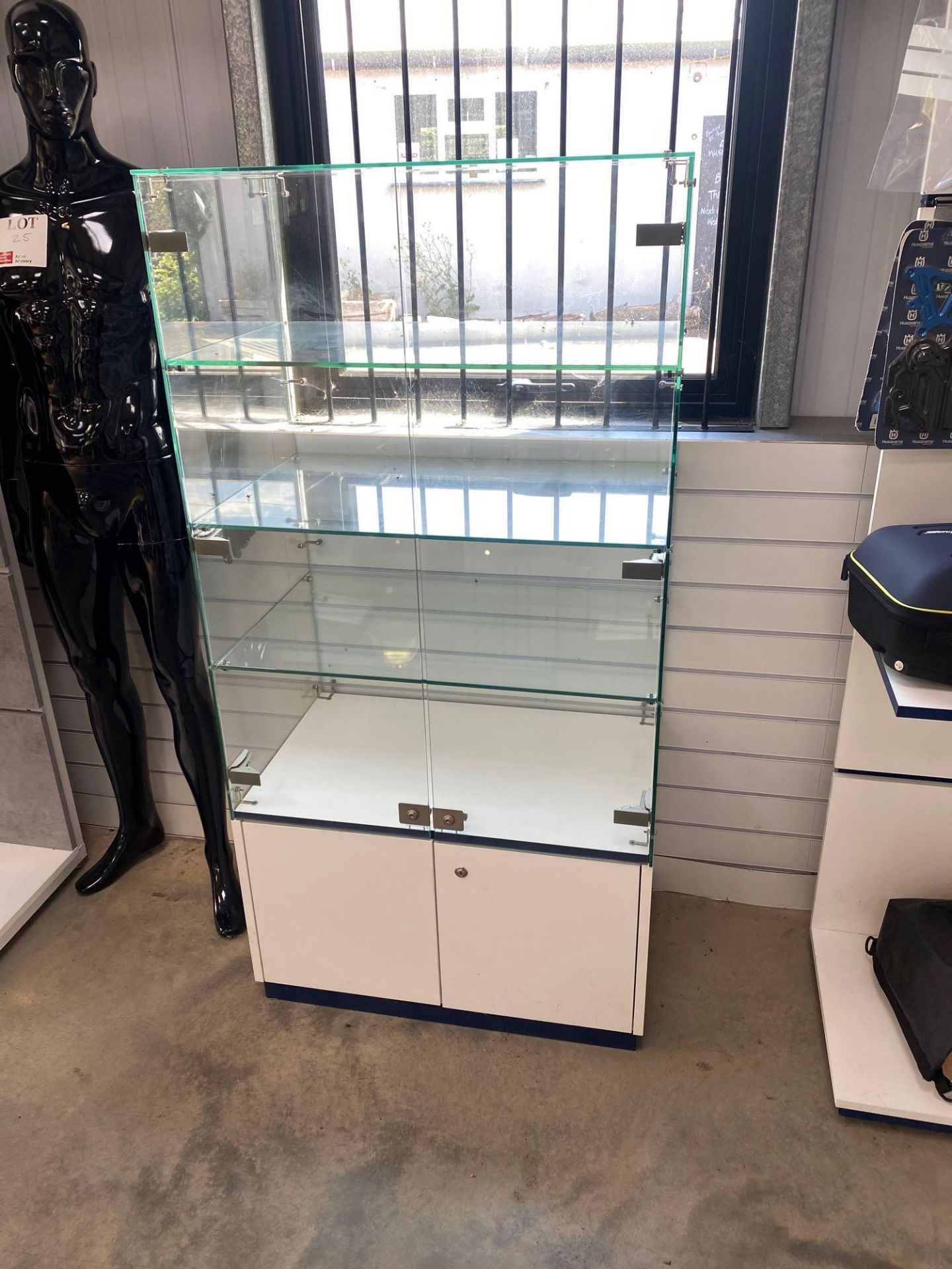 Glass display unit Height 1600mm x  Width 800mm x Depth 500mm