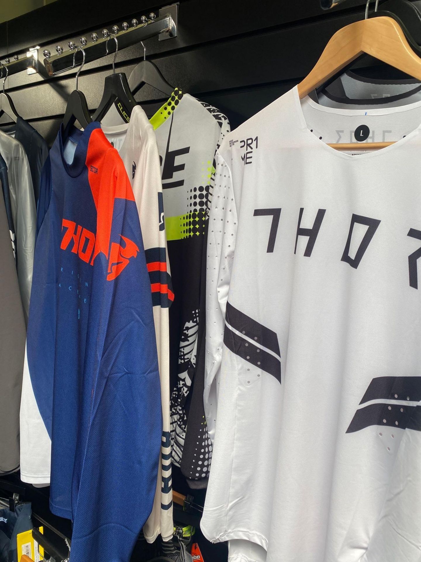 Various Thor branded motorbike clothing as lotted - Image 5 of 6