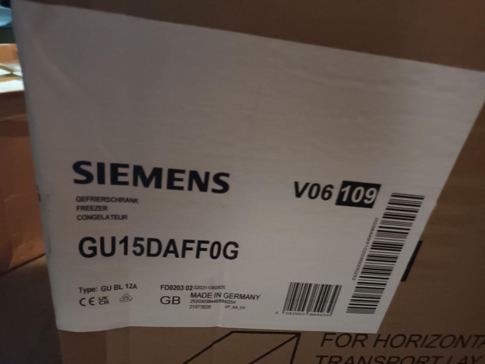 Siemens GU15DAFF0G built-in undercounter freezer (boxed & sealed) (Located: Billericay) - Image 2 of 2