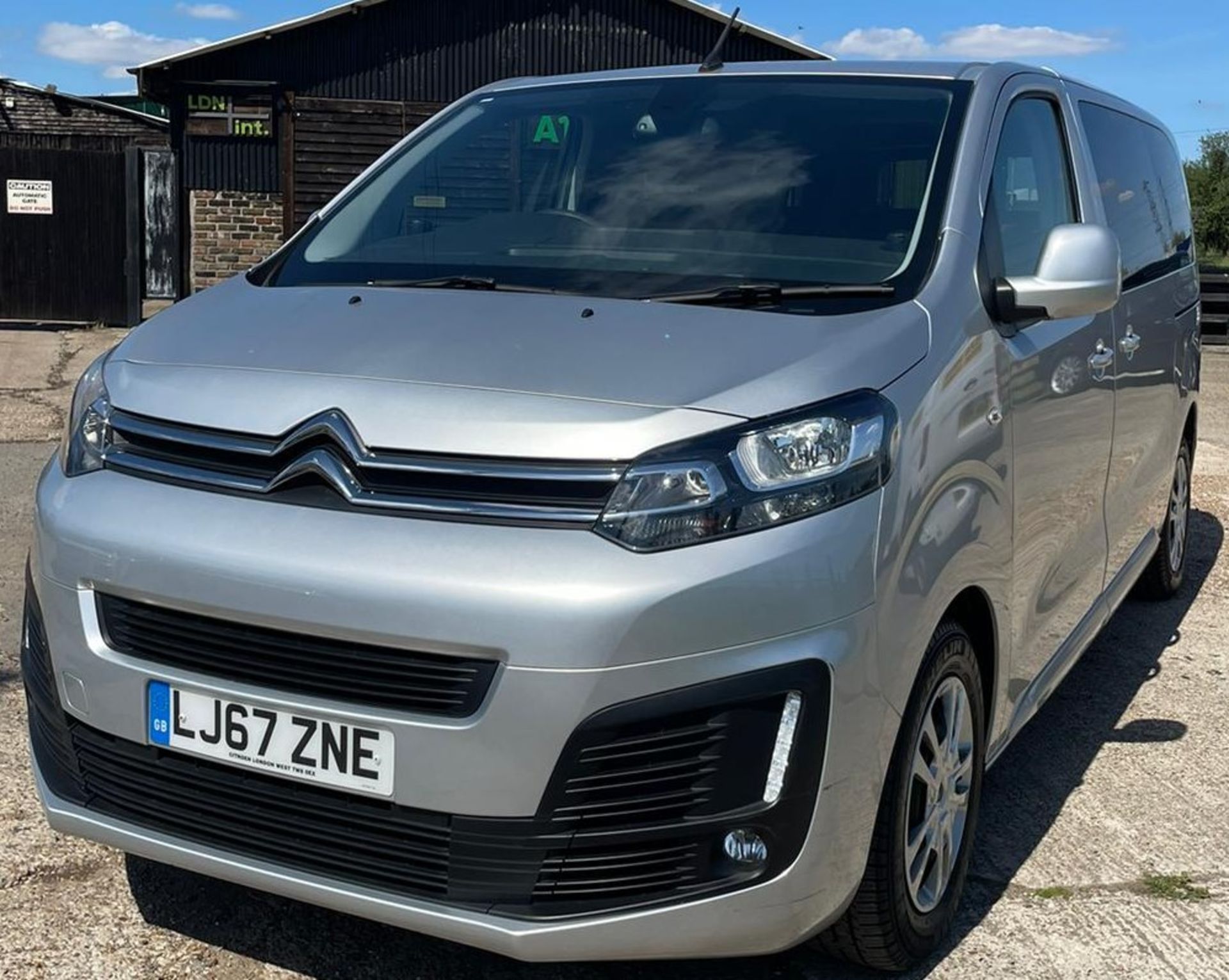 Citroen Spacetourer Business BHDI S/S 9-seater MPV, registration number: LJ67 ZNE with approximately - Image 2 of 14