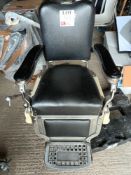 La Reine London Black leather upholstered hydraulic salon chair (Located: Billericay)