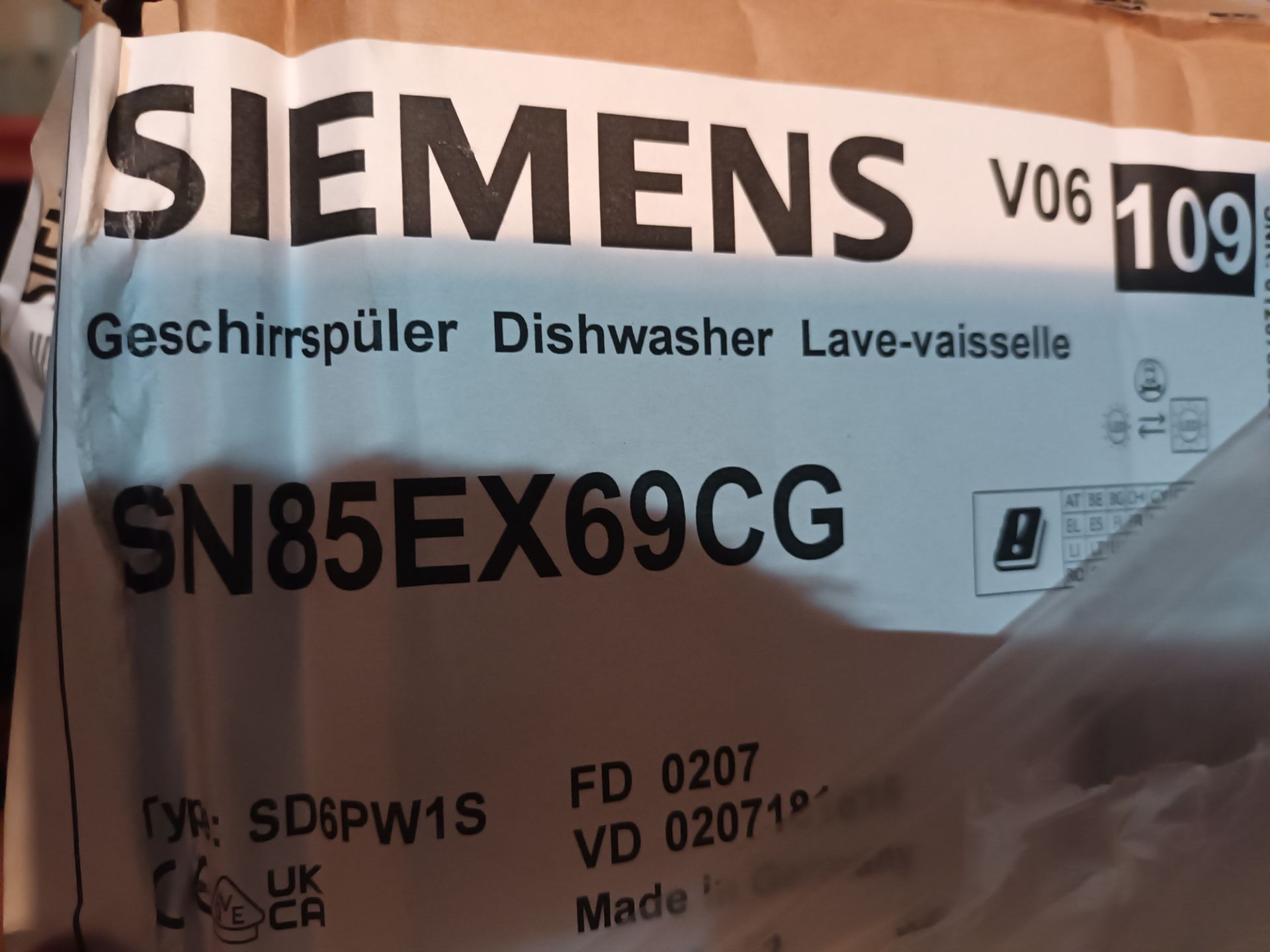 Siemens SN85EX69CG Type SD6PW1S dishwasher (boxed & sealed) (Located: Billericay) - Image 2 of 2