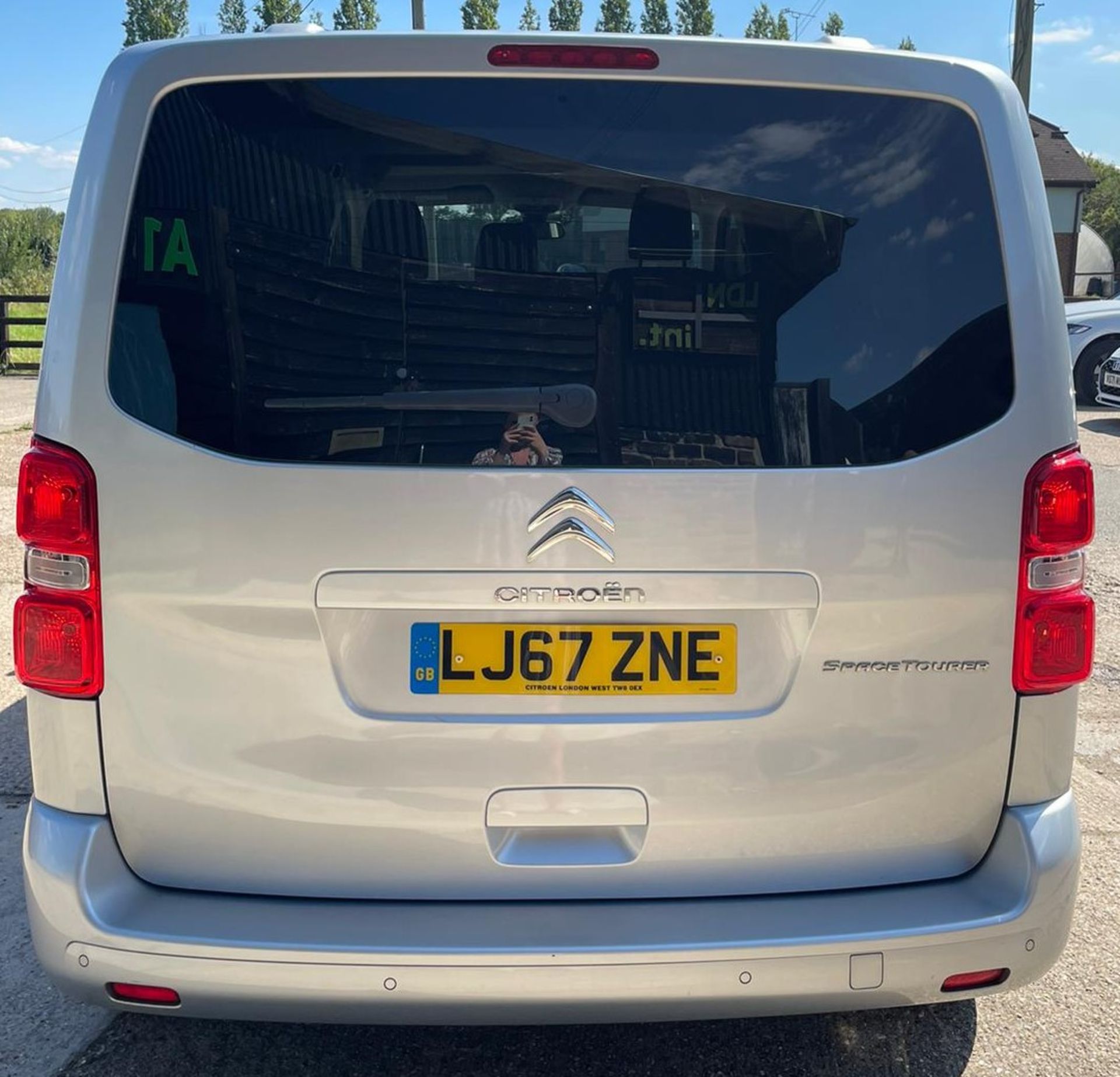 Citroen Spacetourer Business BHDI S/S 9-seater MPV, registration number: LJ67 ZNE with approximately - Image 5 of 14