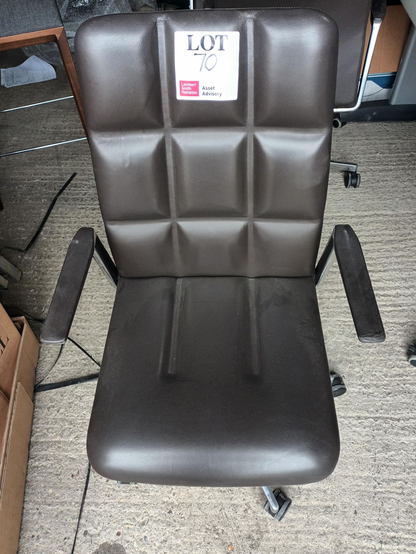 Walter Knoll Leadchair Management 2060 brown leather upholstered executive chair (Located: Billerica