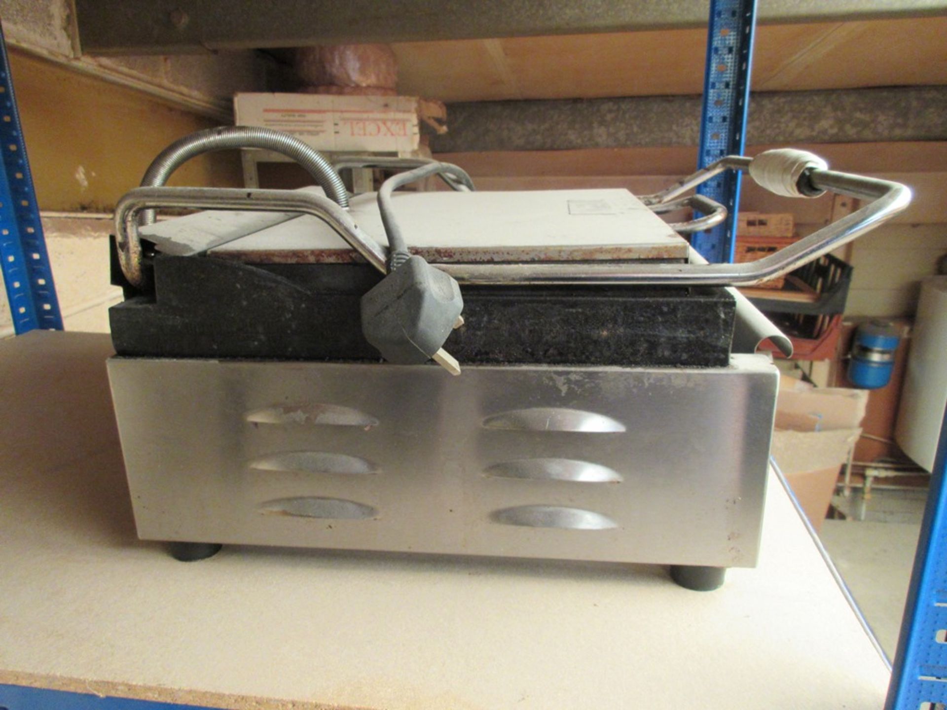 Buffalo bench top panini machine, model L519-B, serial no. 201410024784 - Image 2 of 5