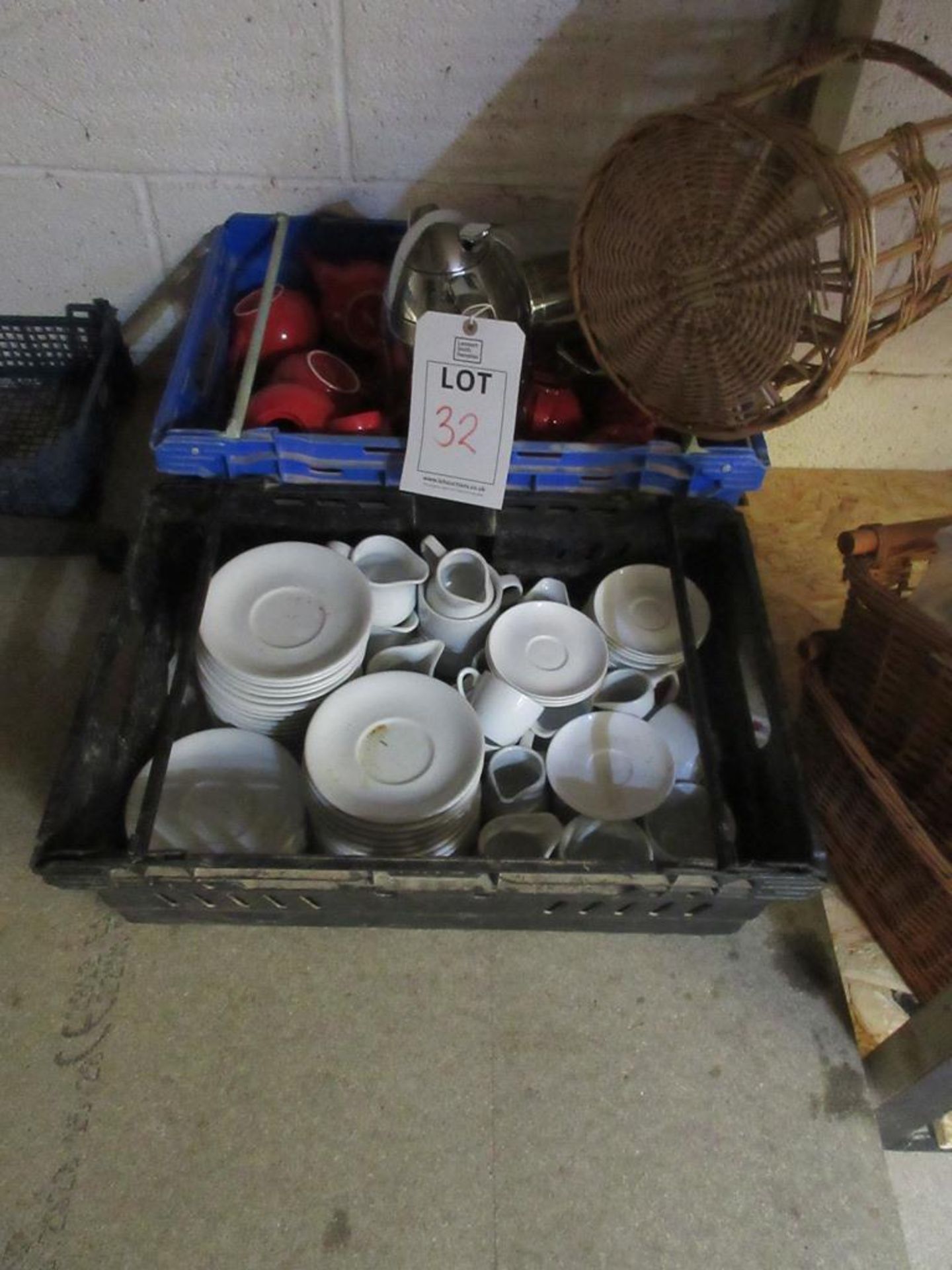 Quantity of assorted pots, pans, cake tins, bowls, chopping boards, measuring jugs, terracotta - Image 5 of 7