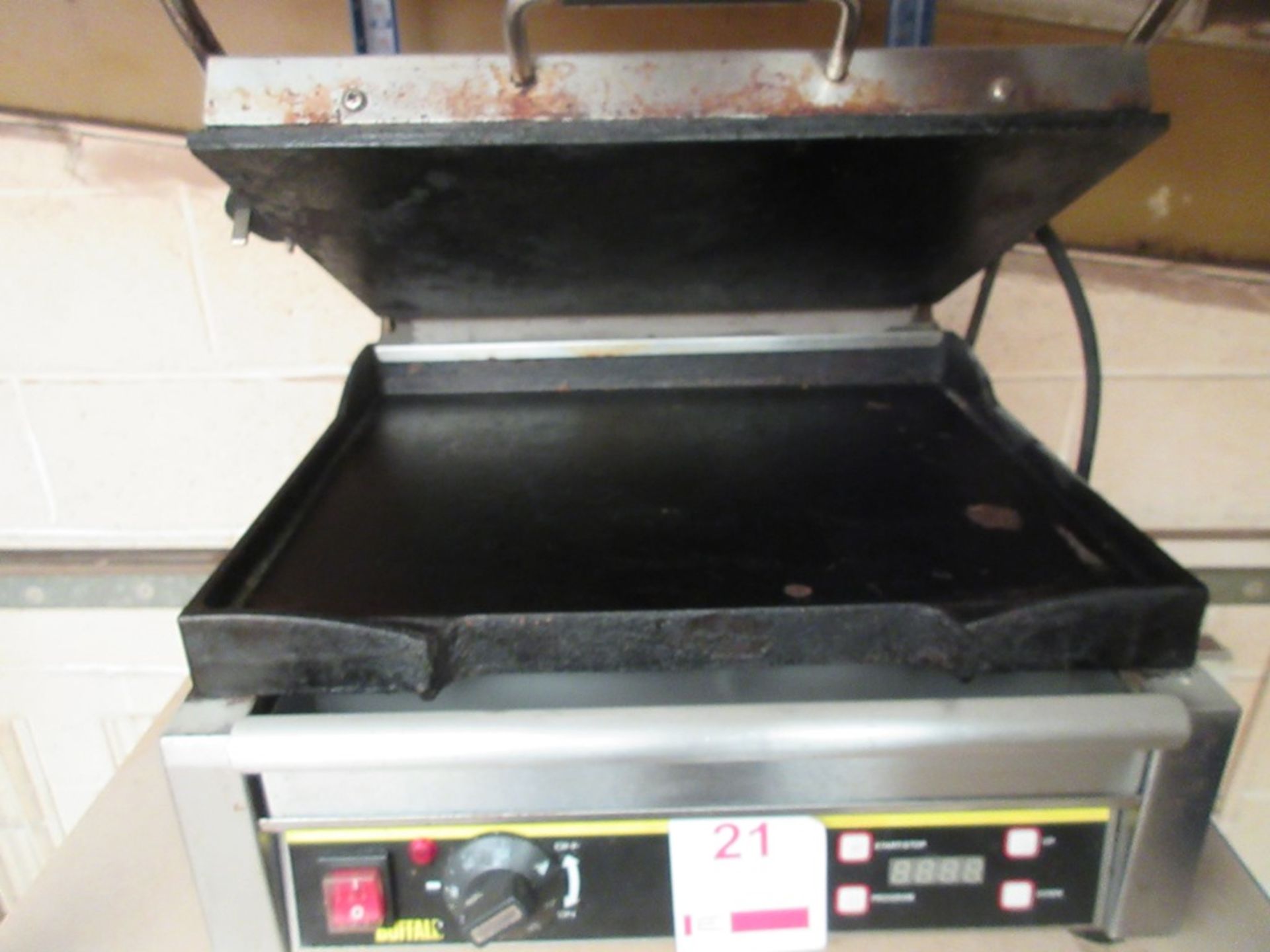 Buffalo bench top panini machine, model L519-B, serial no. 201410024784 - Image 4 of 5