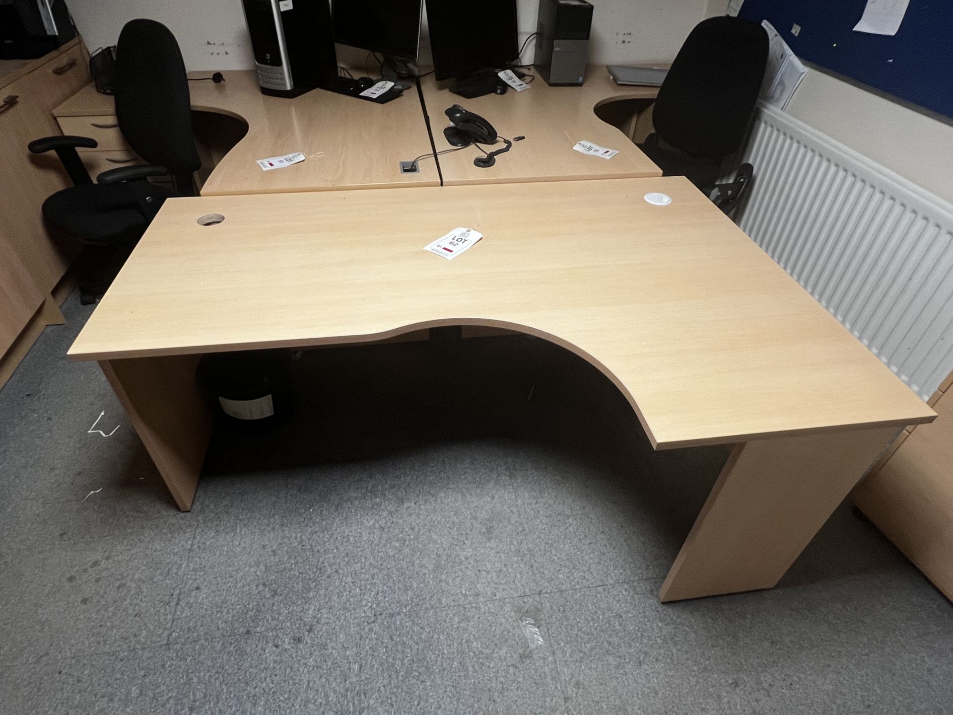Light wood effect corner desk, with 1 pedestal & 1 black upholstered office chair - Image 2 of 4