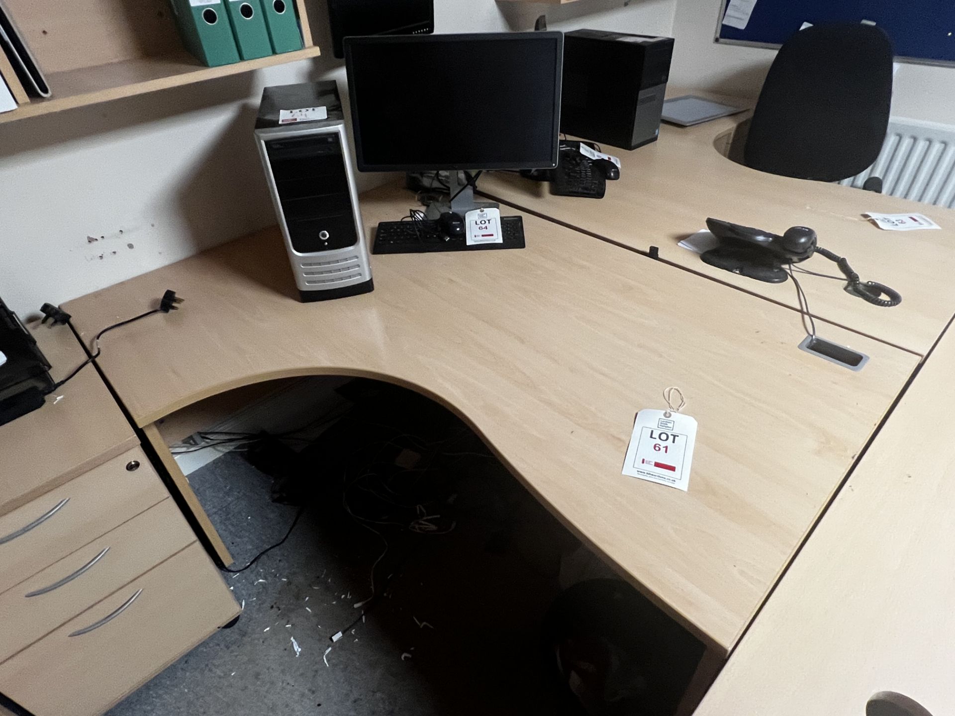 Light wood effect corner desk, with 1 pedestal & 1 black upholstered office chair - Image 2 of 5